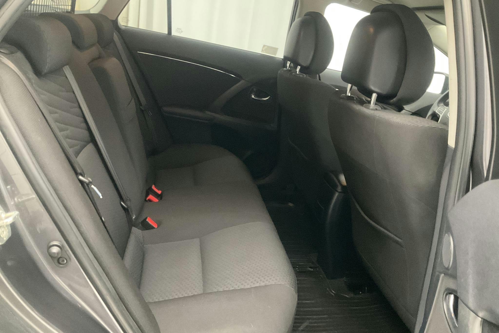 Toyota Avensis 2.0 Kombi (152hk) - 222 610 km - Automatic - Dark Grey - 2010