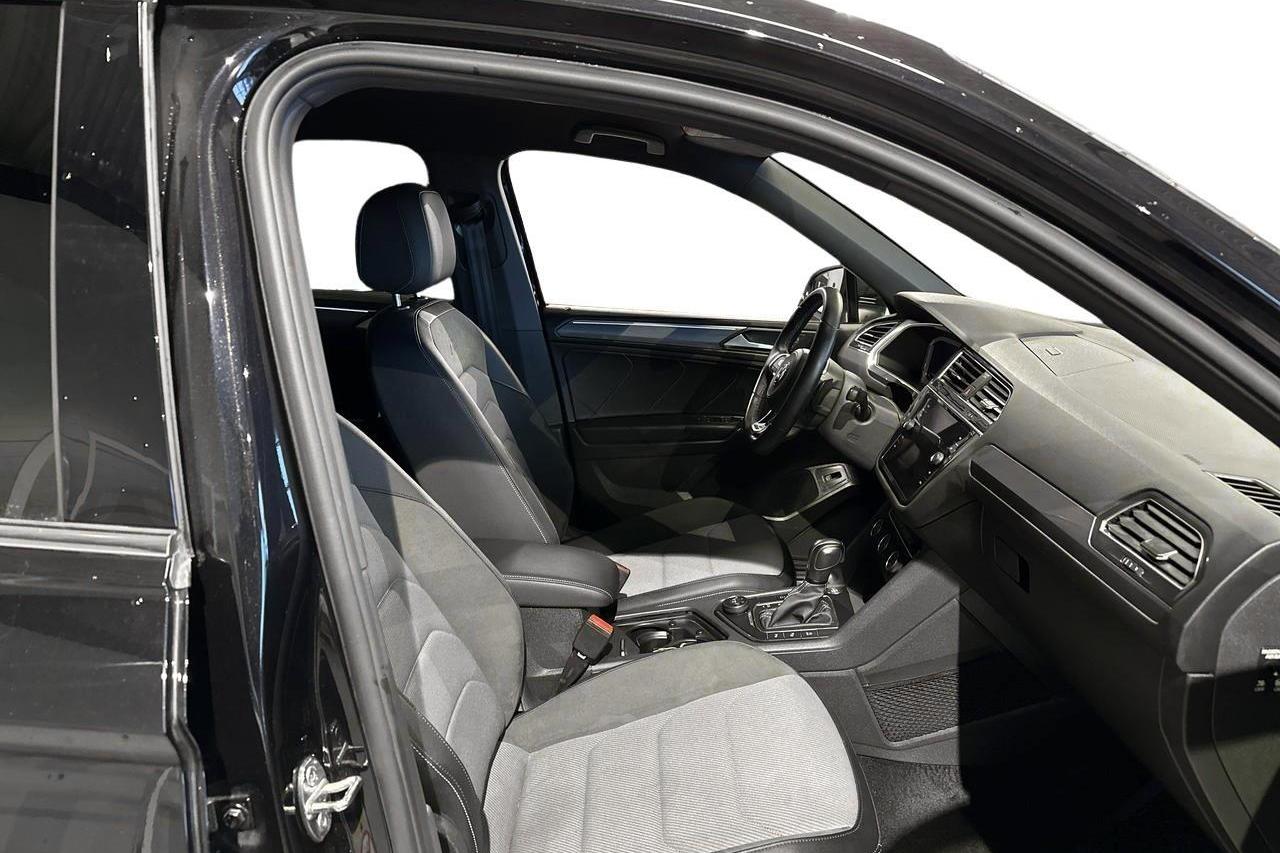 VW Tiguan Allspace 2.0 TDI 4MOTION (190hk) - 42 620 km - Automatic - black - 2020