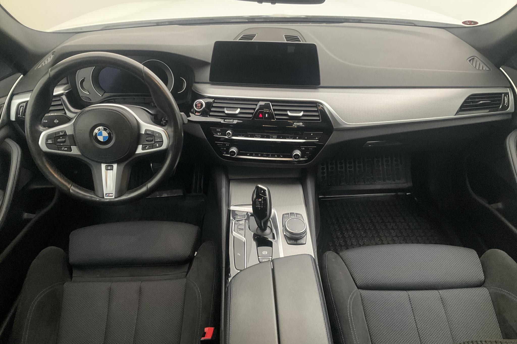 BMW 520d Sedan, G30 (190hk) - 89 490 km - Automatic - white - 2019