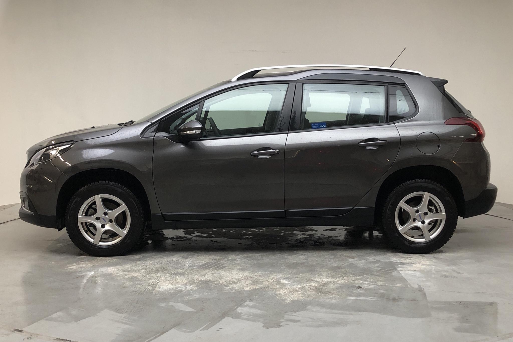 Peugeot 2008 PureTech (82hk) - 3 960 km - Manual - Dark Grey - 2019