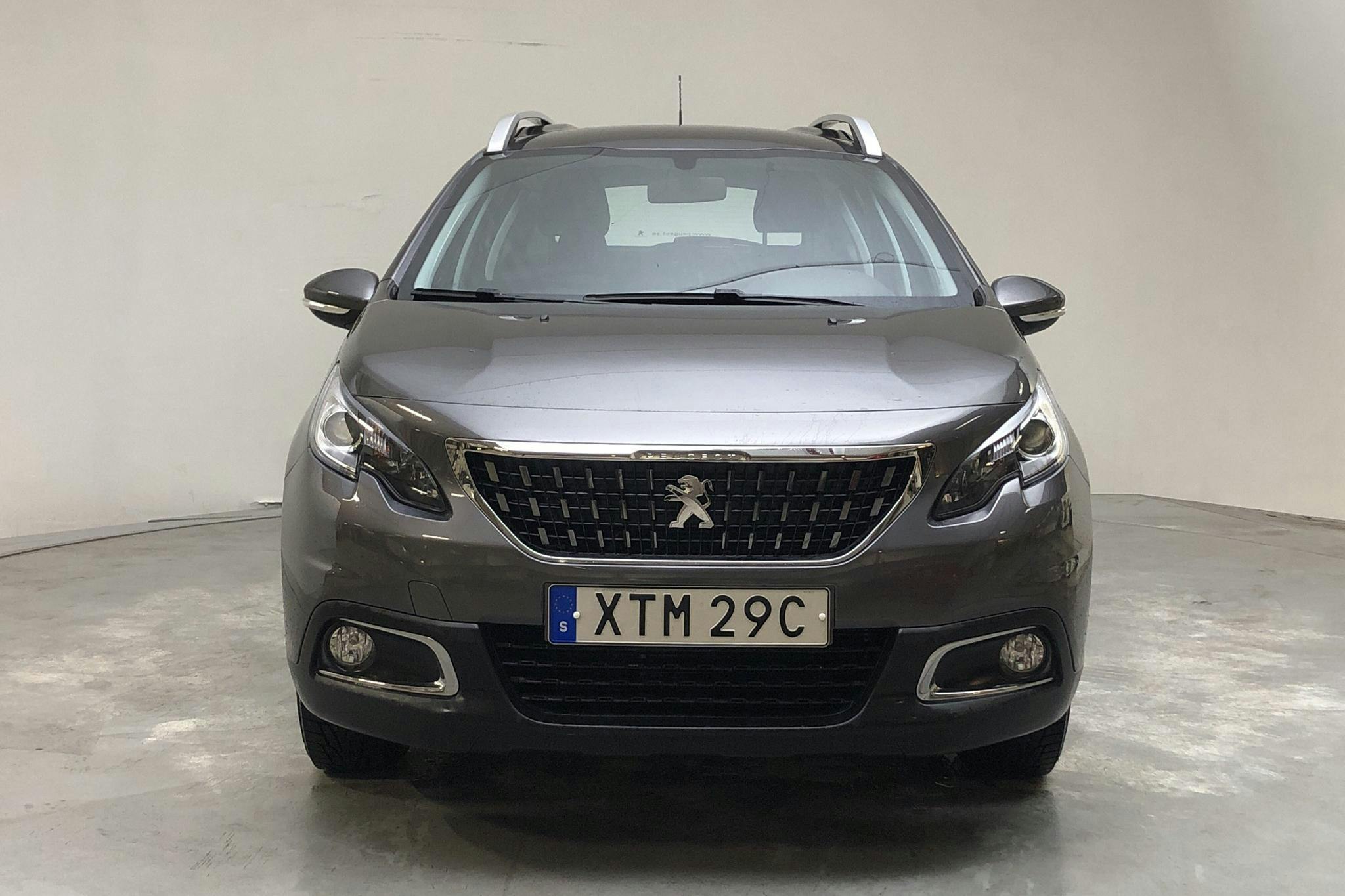 Peugeot 2008 PureTech (82hk) - 3 960 km - Manual - Dark Grey - 2019