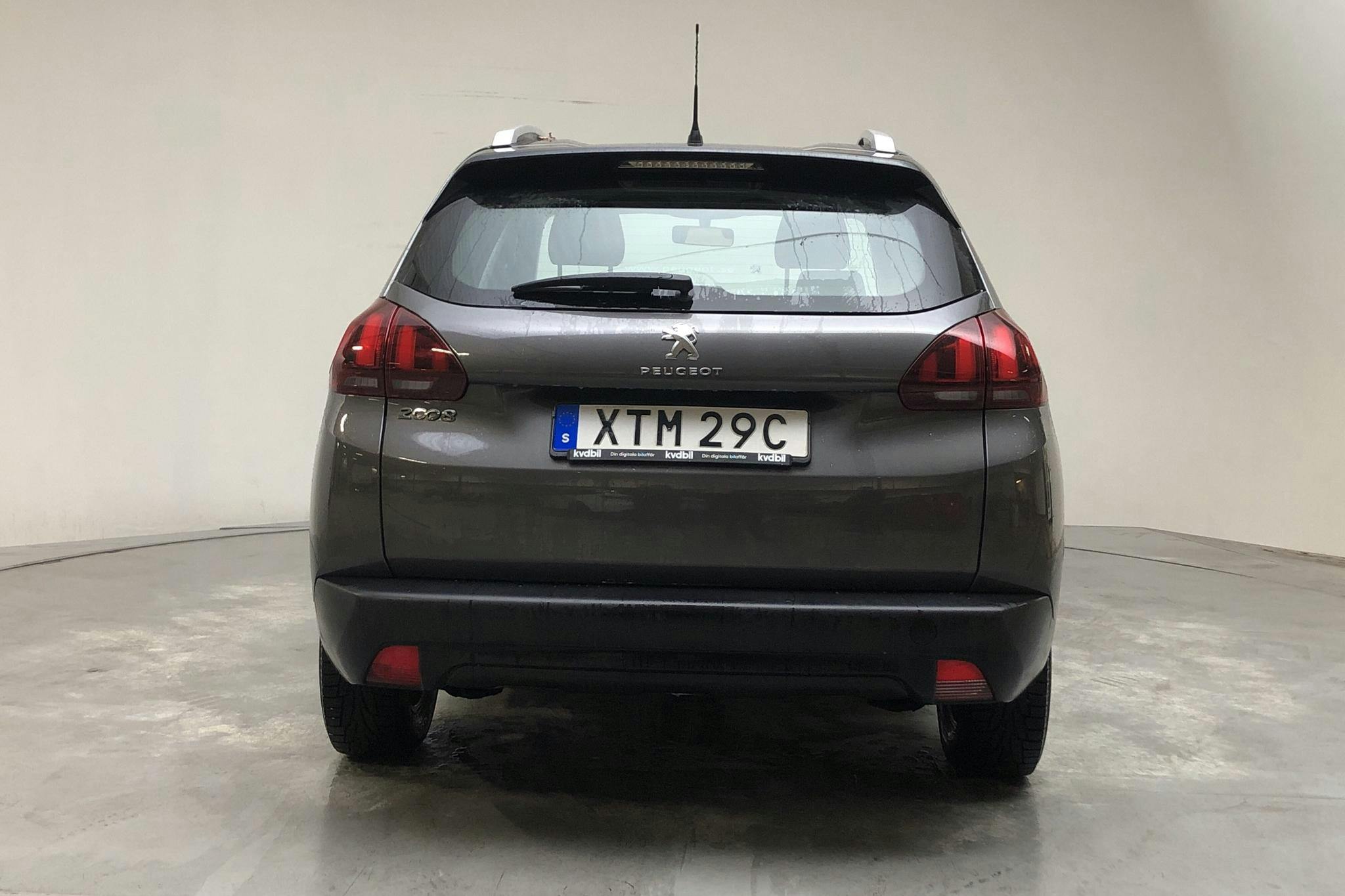Peugeot 2008 PureTech (82hk) - 3 960 km - Manual - Dark Grey - 2019