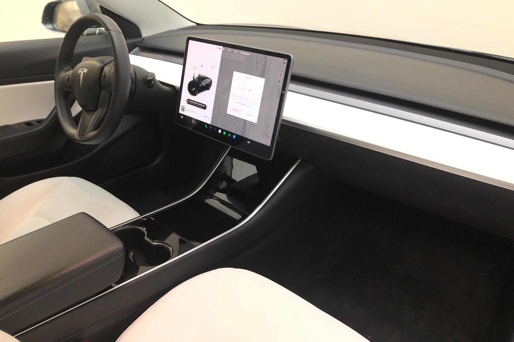 Tesla Model 3 Standard Range RWD - 81 670 km - Automatic - black - 2020