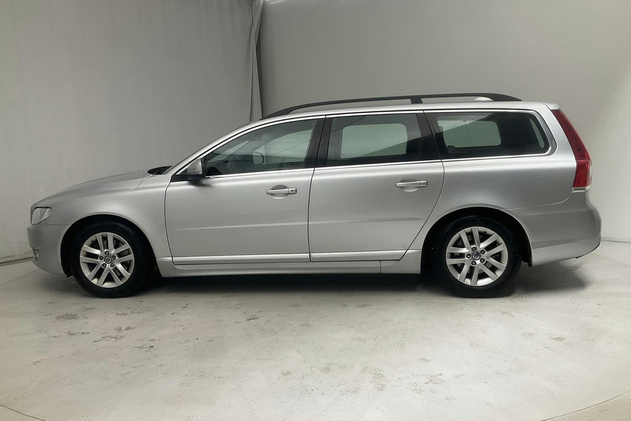 Volvo V70 II D2 (115hk) - 20 316 mil - Automat - silver - 2015
