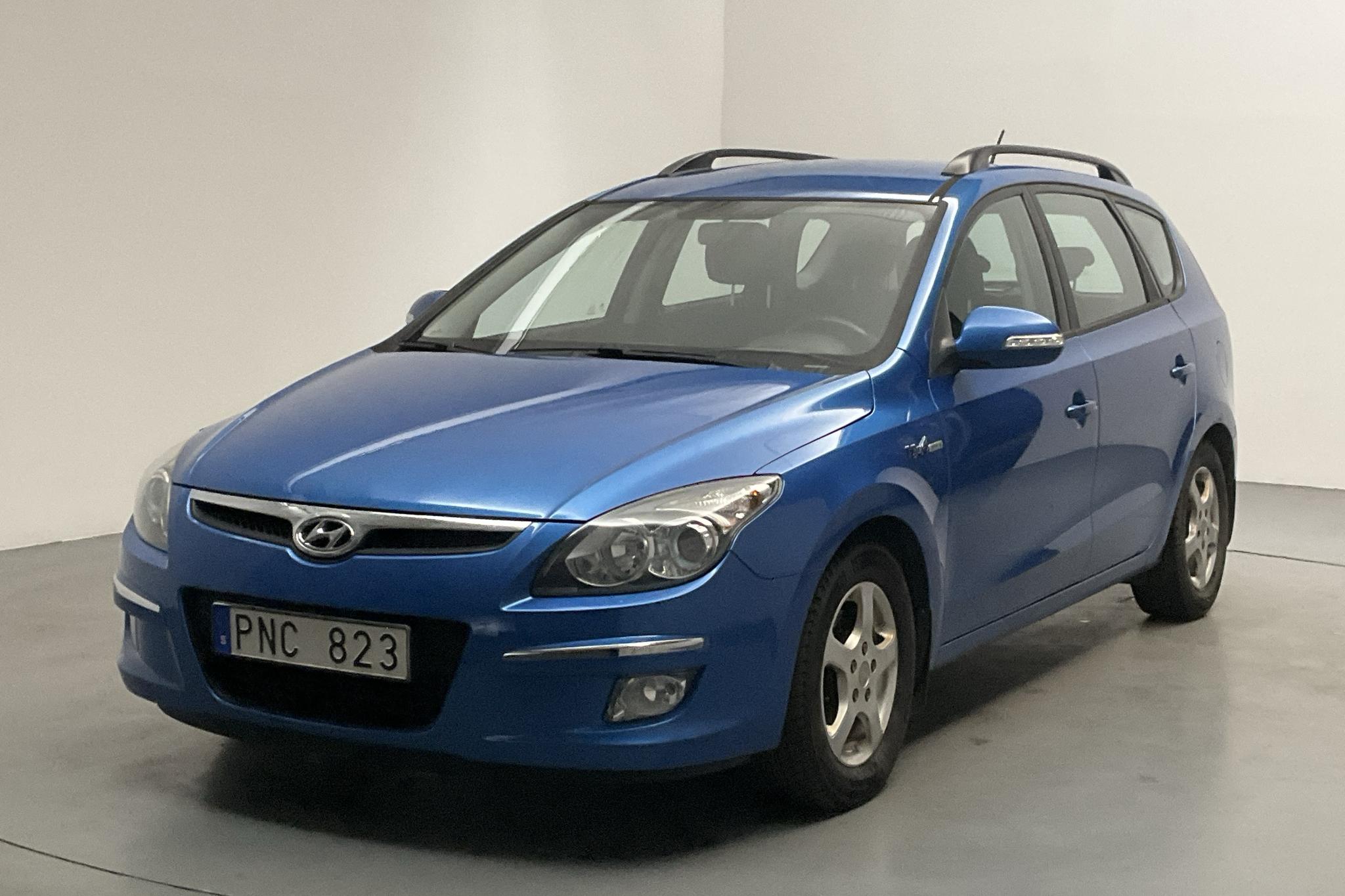 Hyundai i30 1.6 CRDi Kombi (115hk) - 142 930 km - Manual - blue - 2010