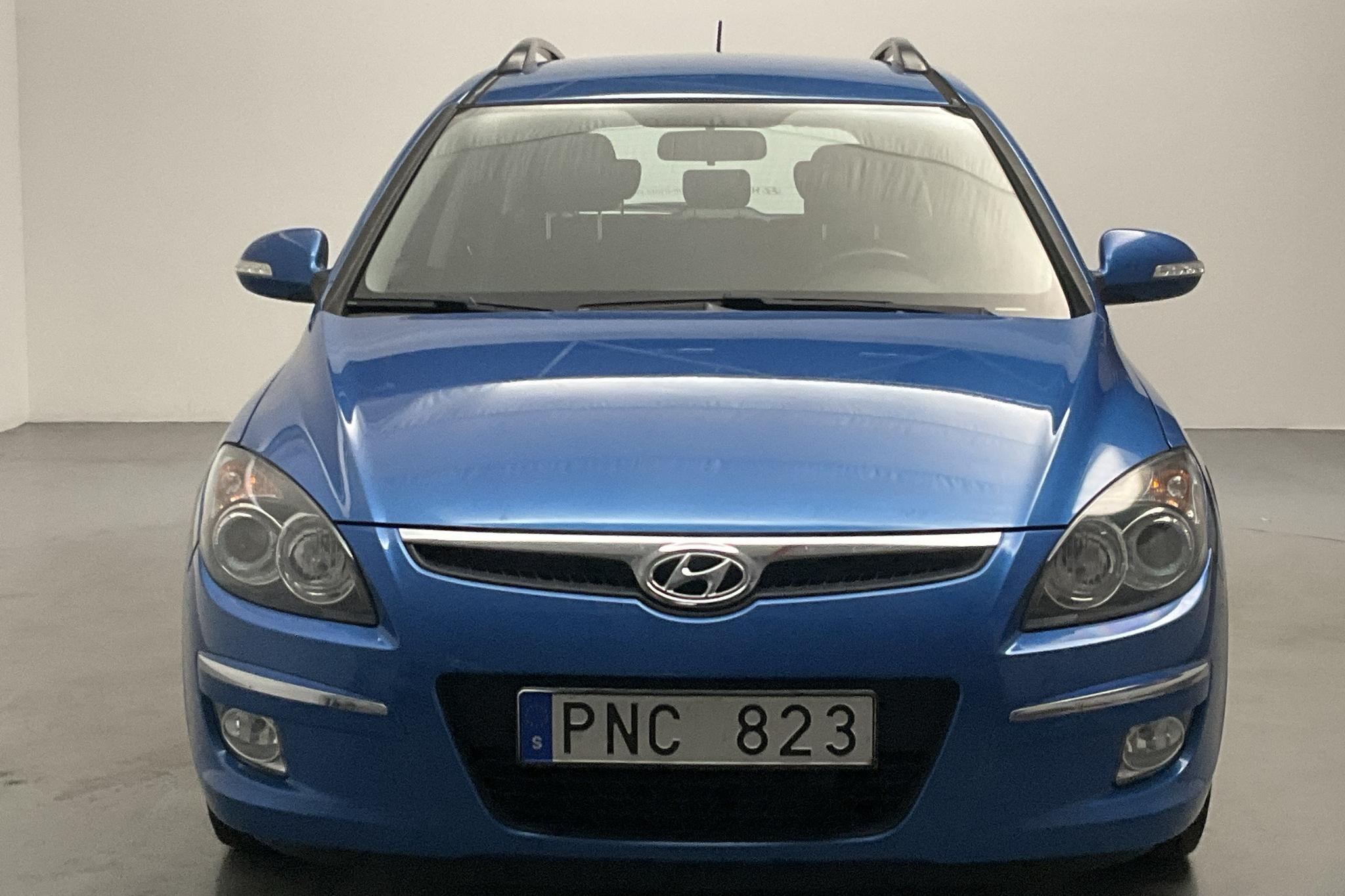 Hyundai i30 1.6 CRDi Kombi (115hk) - 14 293 mil - Manuell - blå - 2010