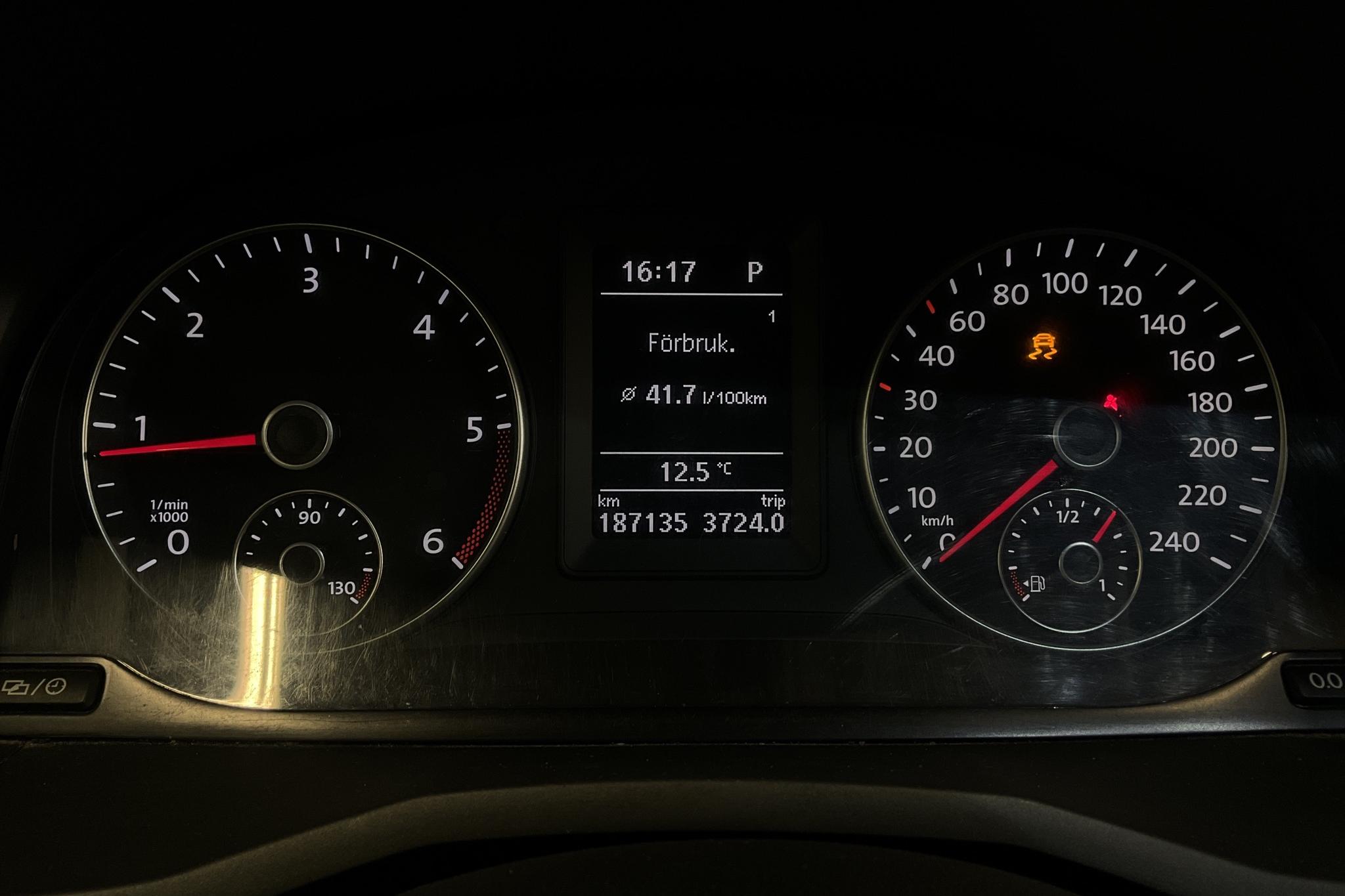 VW Caddy 2.0 TDI Skåp 4MOTION (150hk) - 18 713 mil - Automat - svart - 2018