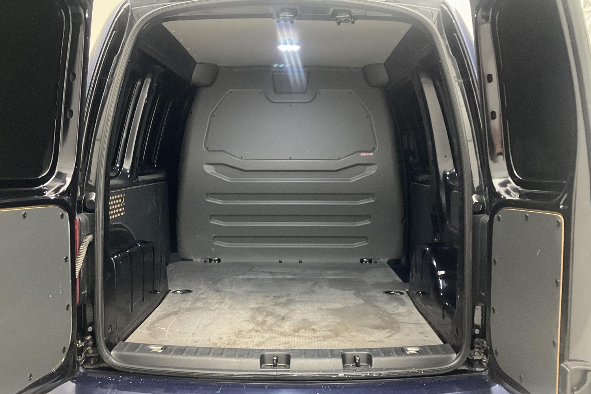 VW Caddy 2.0 TDI Skåp (102hk) - 118 990 km - Automatic - black - 2019
