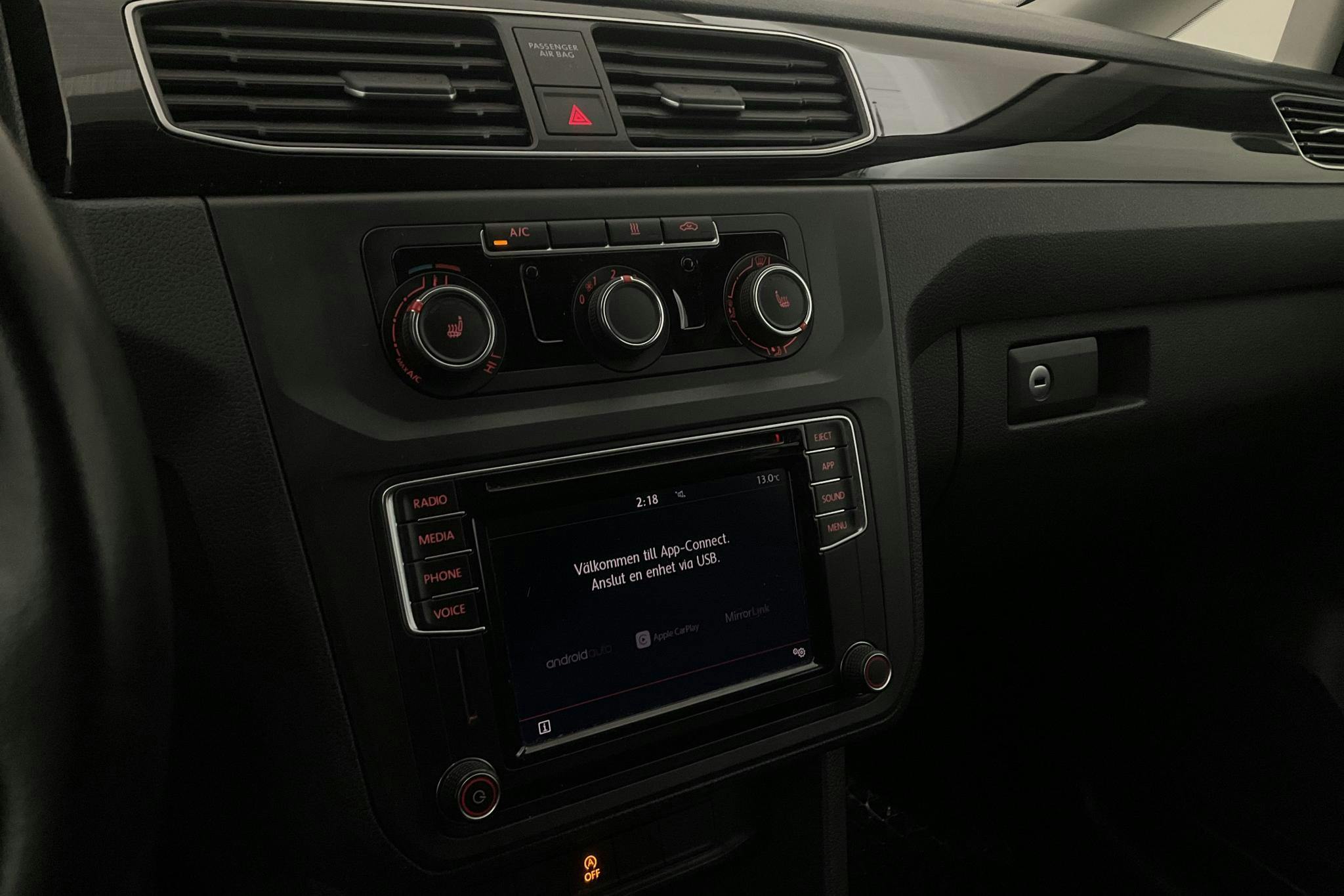 VW Caddy 2.0 TDI Skåp (102hk) - 118 990 km - Automatic - black - 2019