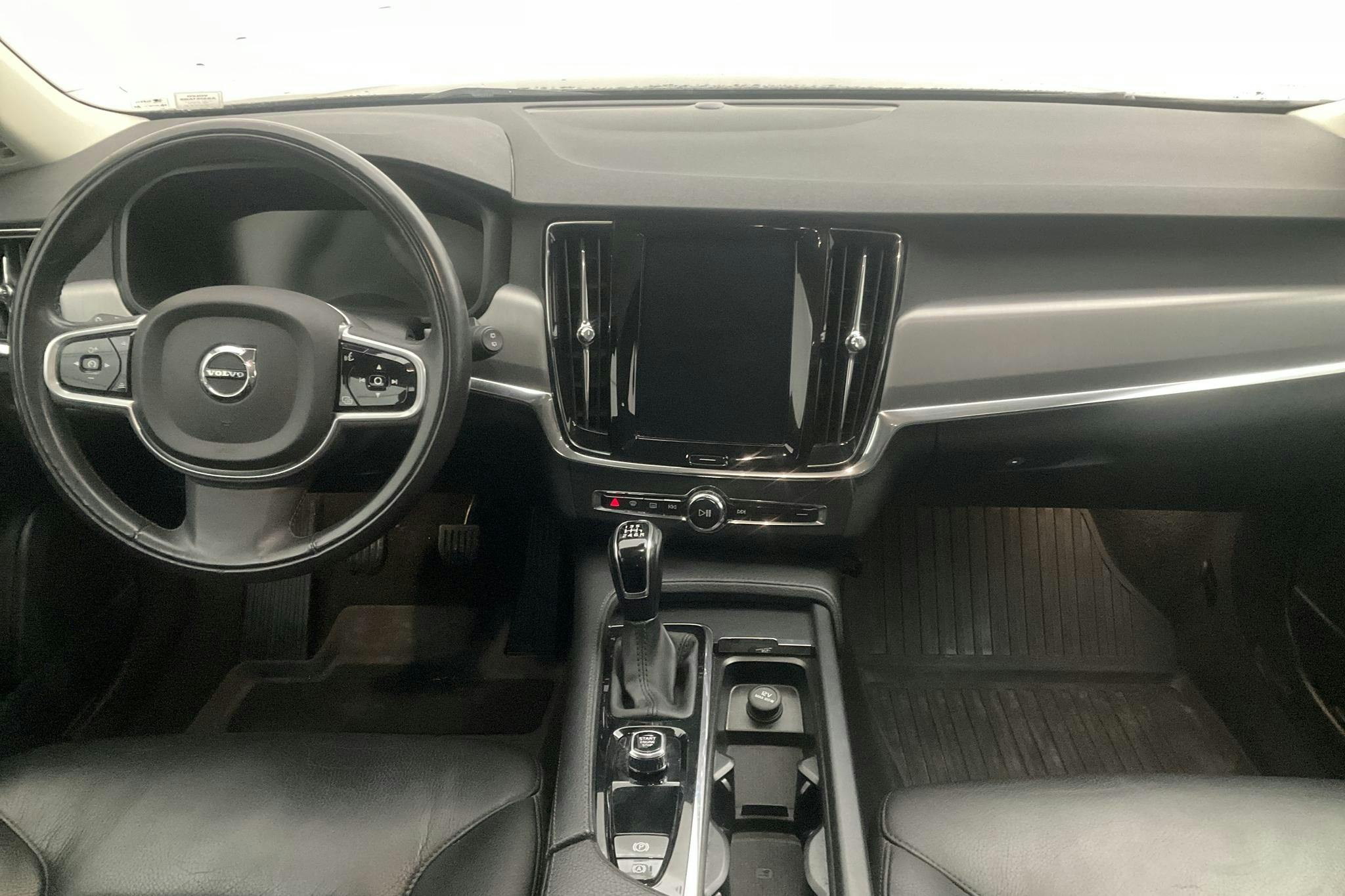 Volvo V90 D3 (150hk) - 14 957 mil - Manuell - svart - 2019