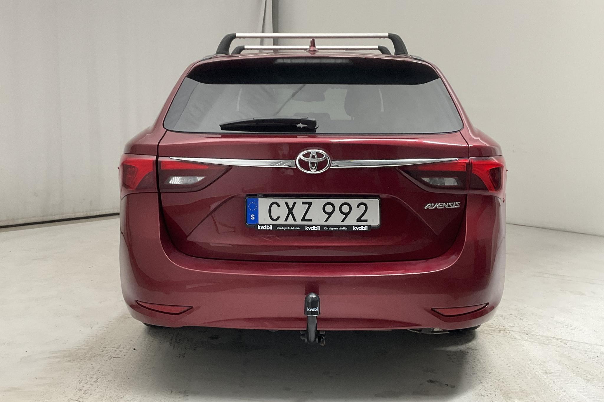 Toyota Avensis 1.8 Valvematic (147hk) - 68 790 km - Automatic - red - 2017