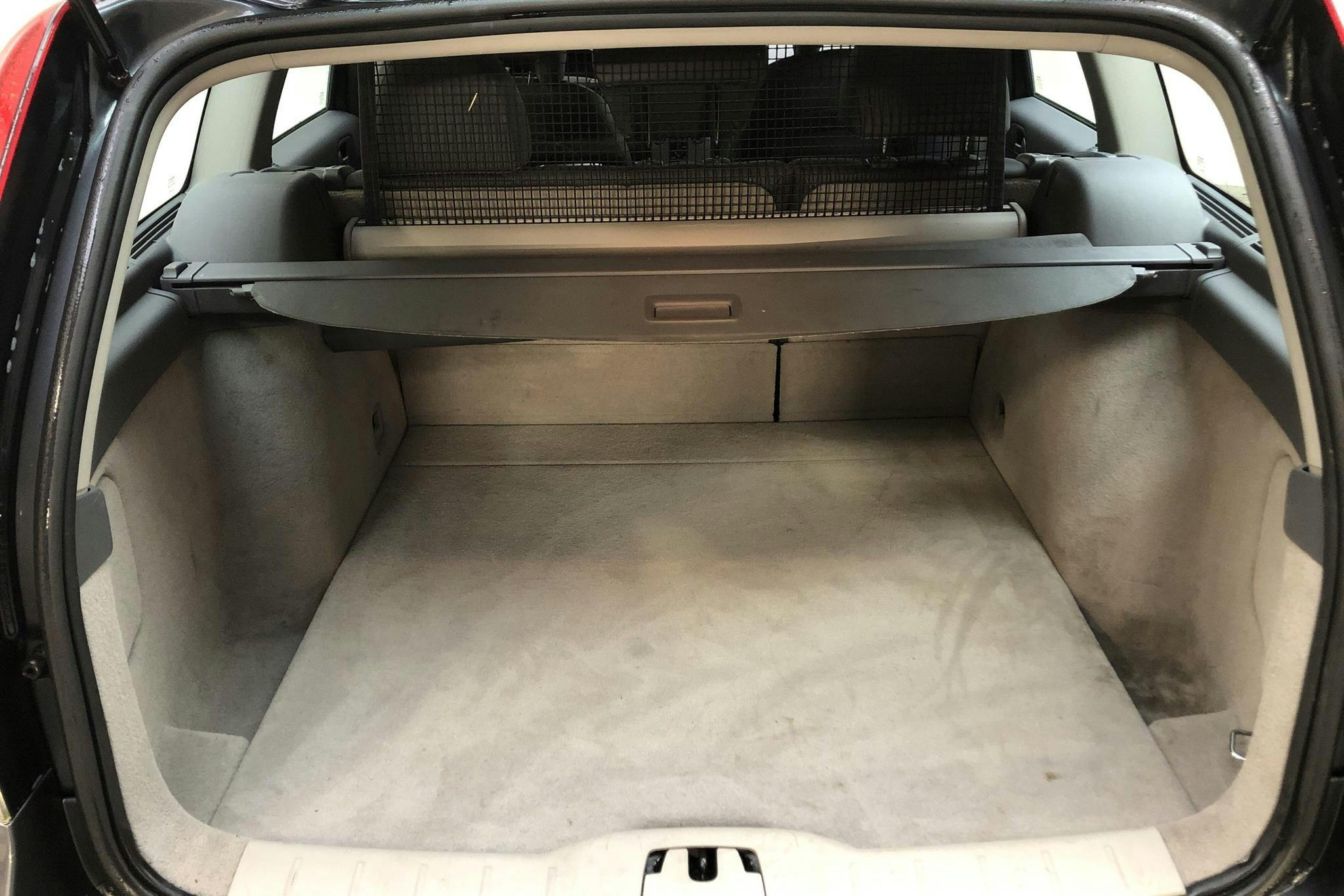 Volvo V50 1.8F (125hk) - 206 470 km - Manual - gray - 2009