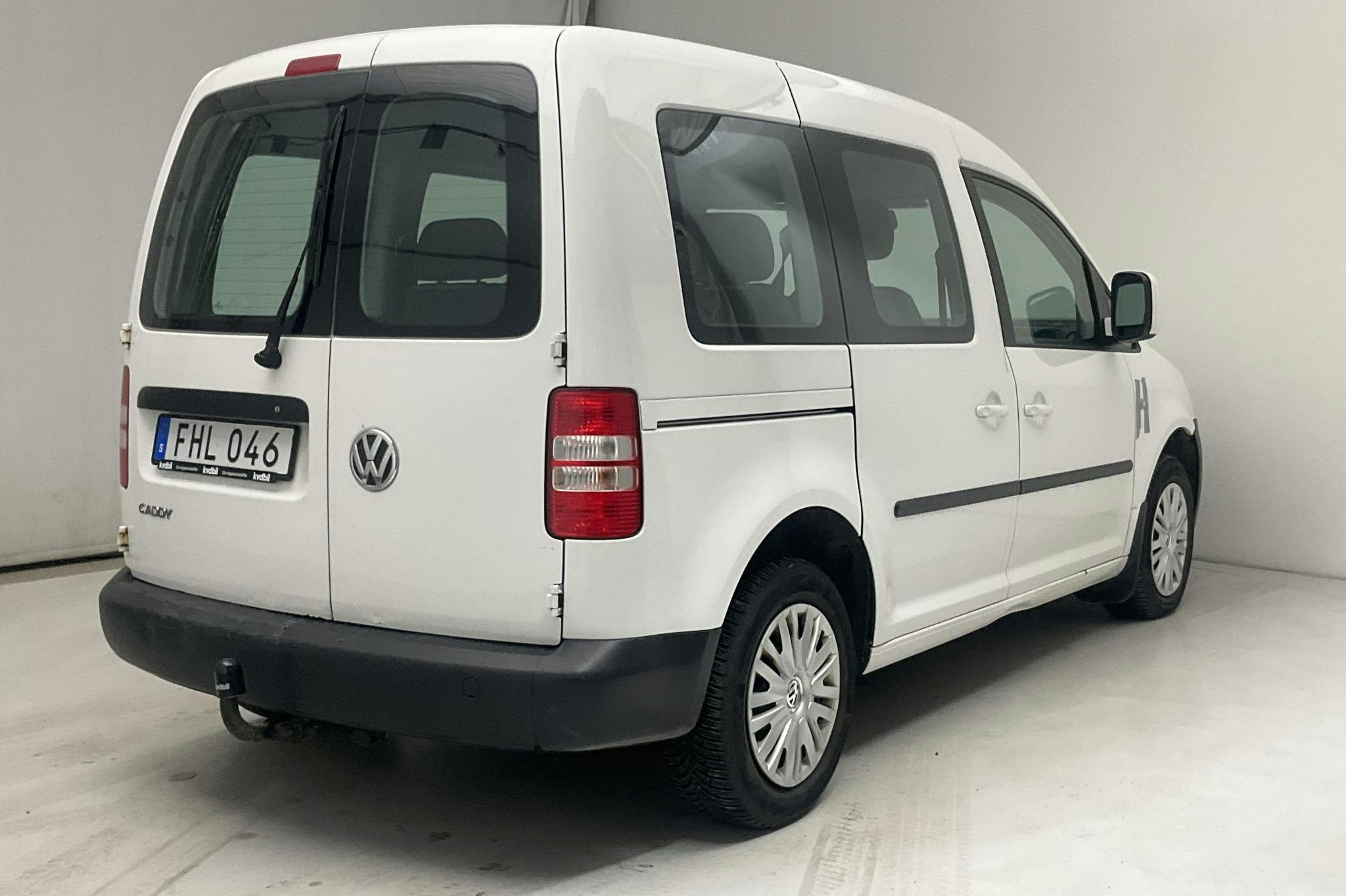 VW Caddy Life 1.6 TDI (75hk) - 108 700 km - Manual - white - 2014