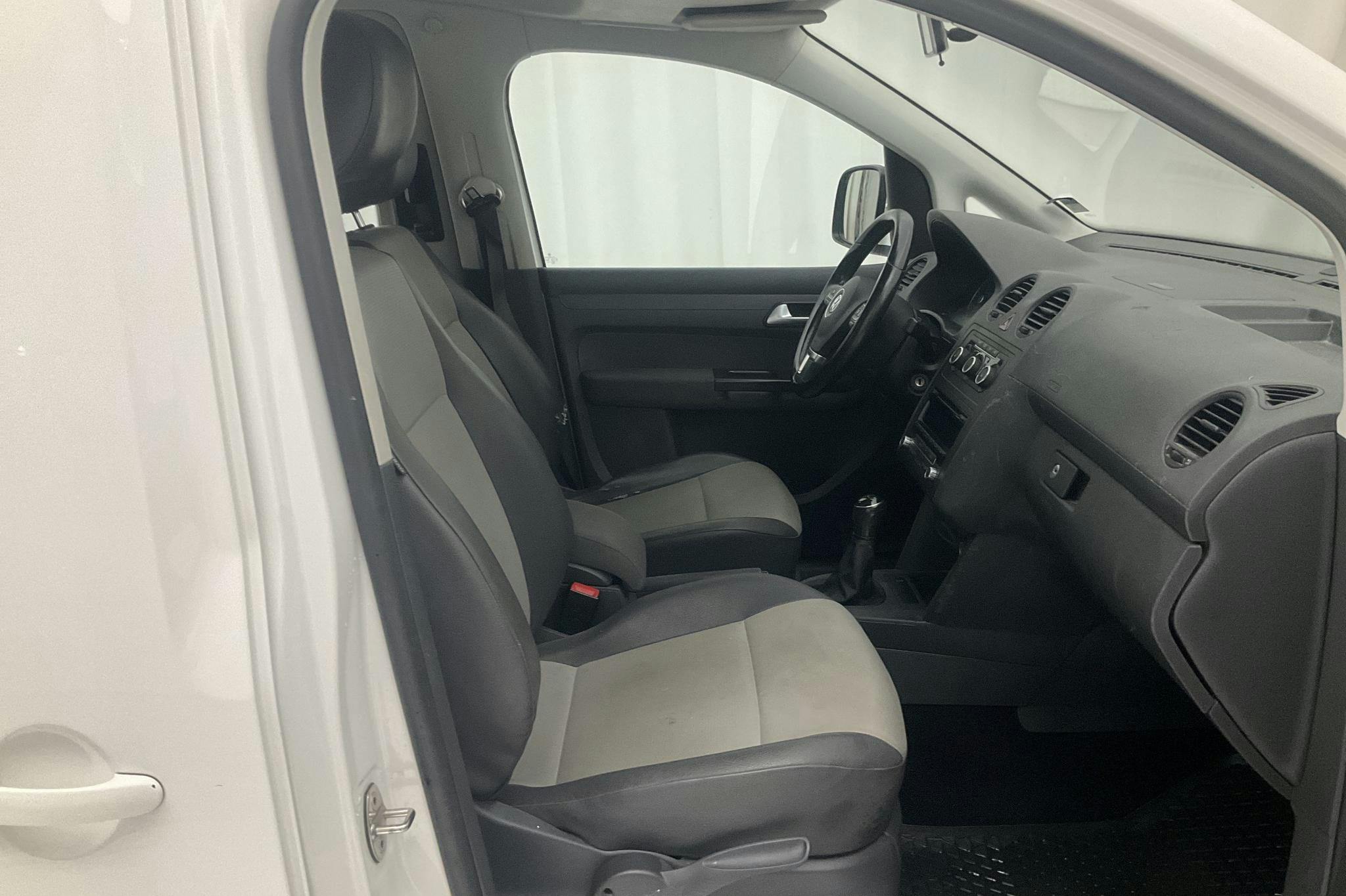 VW Caddy Life 1.6 TDI (75hk) - 108 700 km - Manual - white - 2014