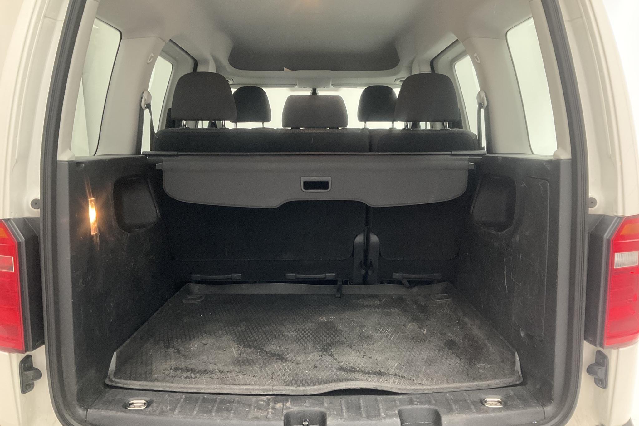VW Caddy Life 2.0 TDI (75hk) - 7 381 mil - Manuell - vit - 2017