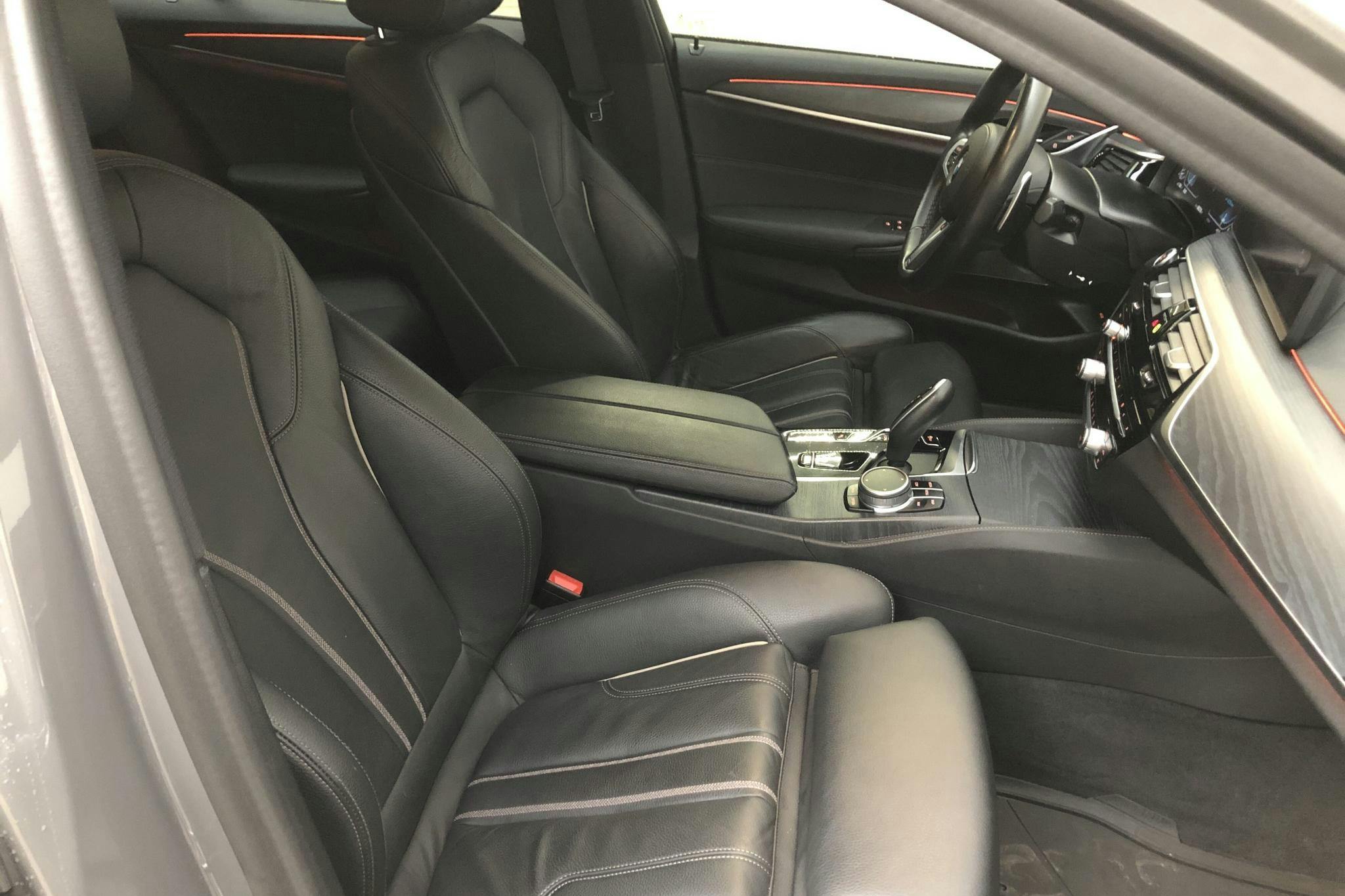 BMW 545e xDrive Sedan, G30 LCI (394hk) - 8 627 mil - Automat - grå - 2021