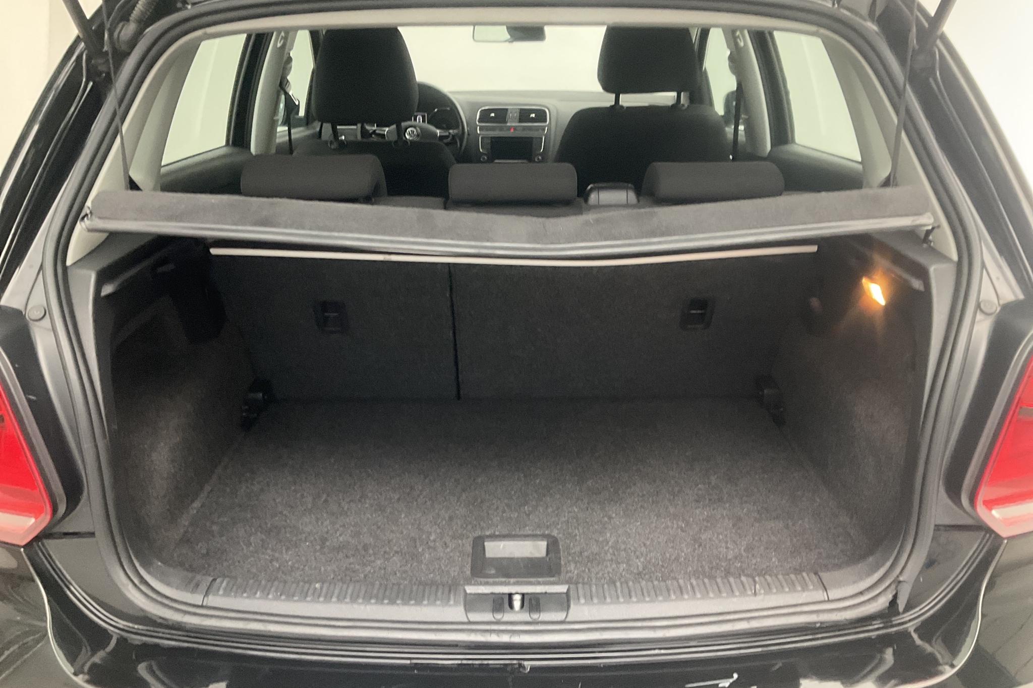 VW Polo 1.2 TSI 5dr (90hk) - 151 620 km - Manual - black - 2016
