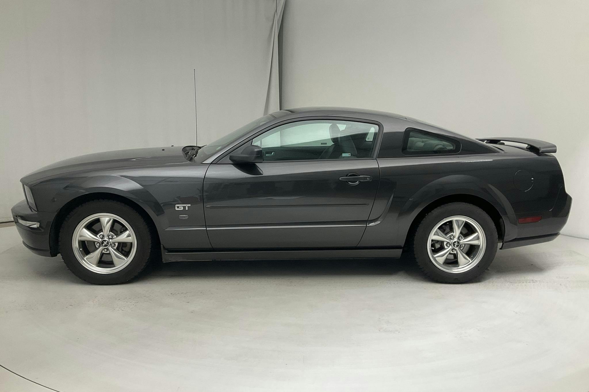 Ford Mustang GT 4.6 V8 Coupé (300hk) - 97 880 km - Automatic - Dark Grey - 2007