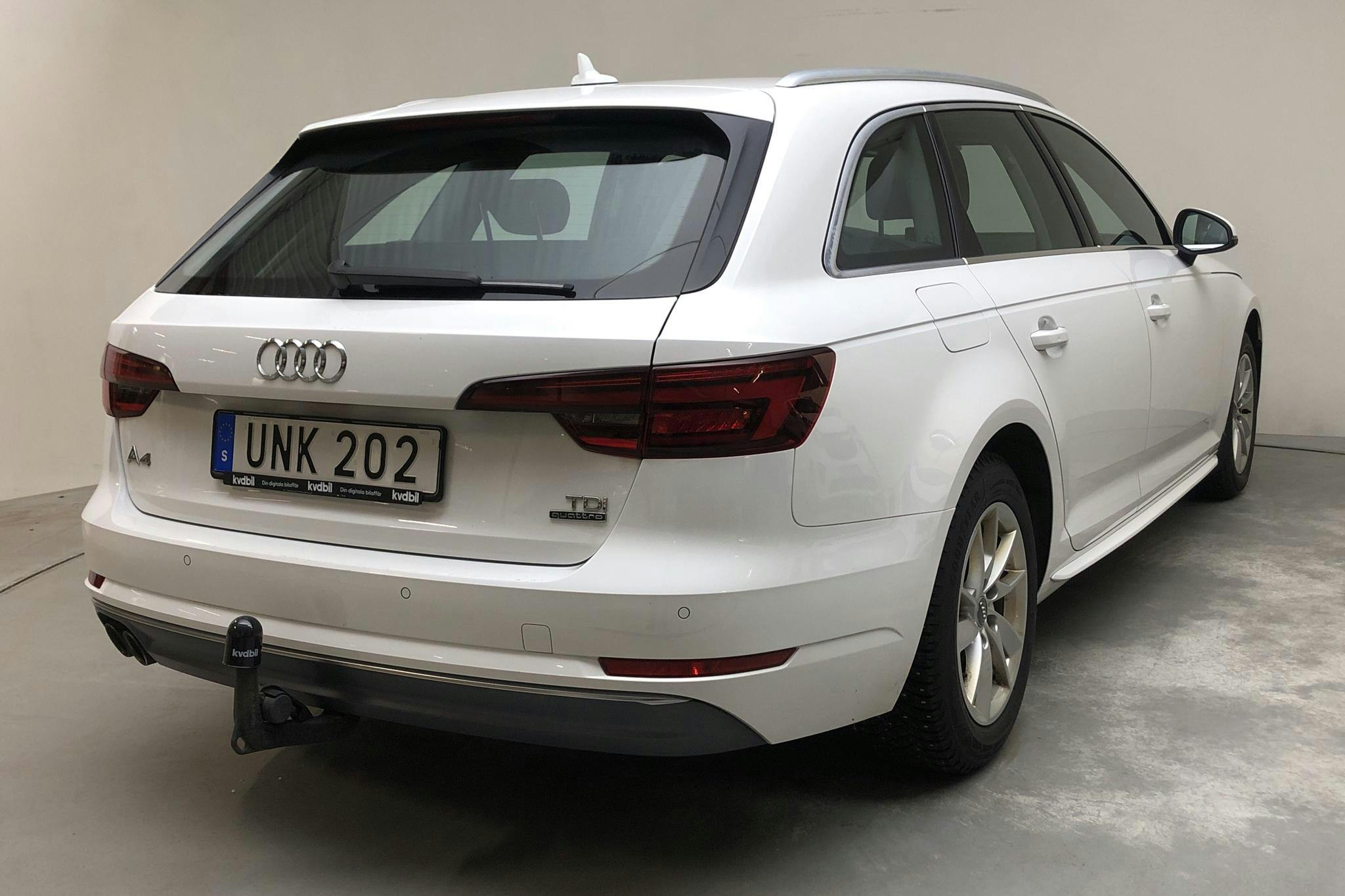 Audi A4 2.0 TDI Avant quattro (190hk) - 217 270 km - Automatic - white - 2018