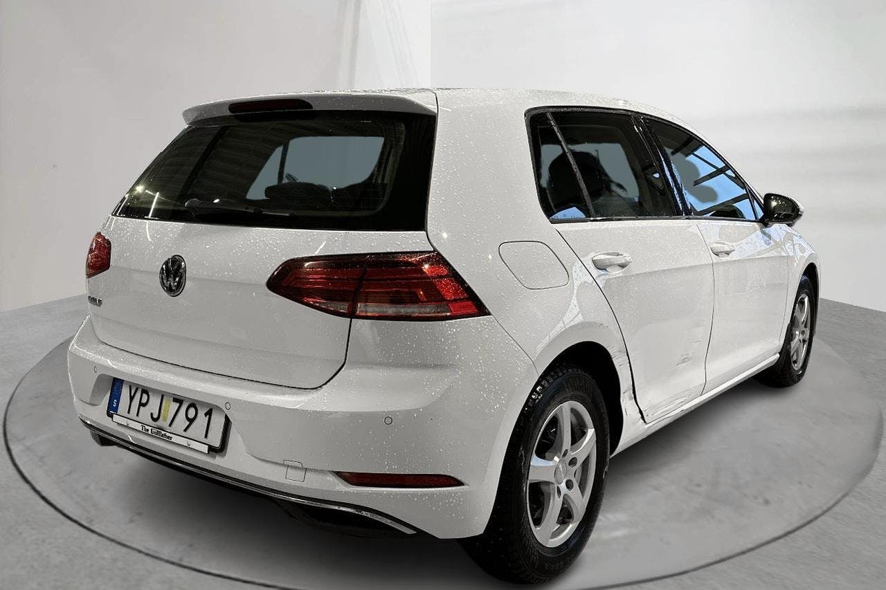 VW Golf VII 1.0 TSI 5dr (110hk) - 16 270 mil - Manuell - vit - 2018