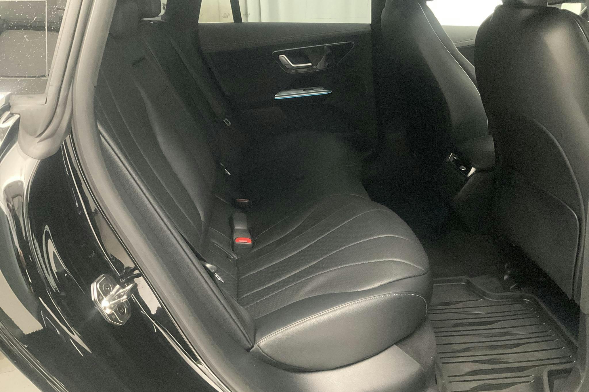 Mercedes EQE 300 V295 (245hk) - 42 780 km - Automatic - black - 2023