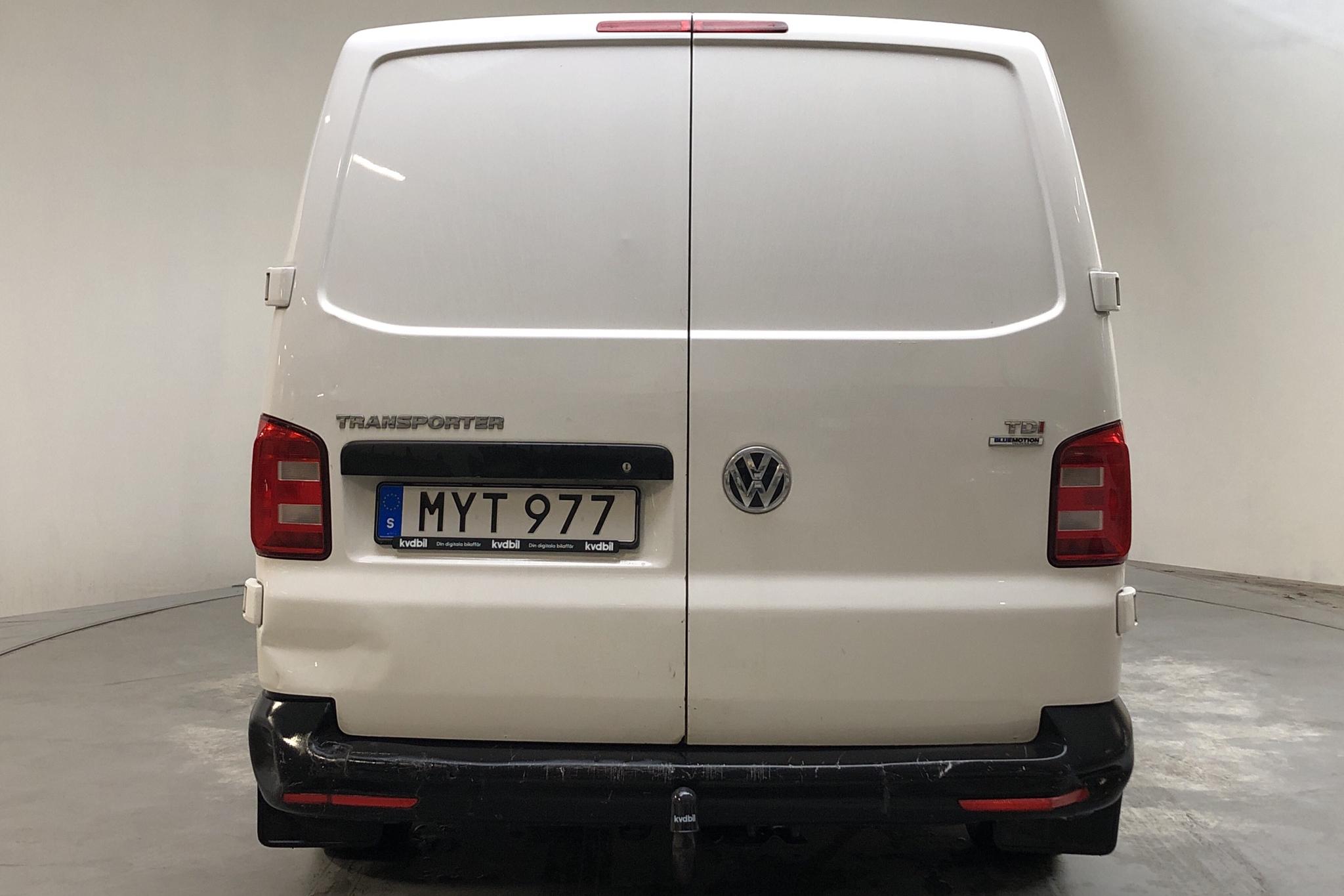 VW Transporter T6 2.0 TDI BMT Skåp (140hk) - 204 310 km - Automatic - white - 2016