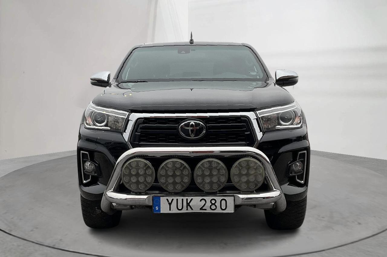 Toyota Hilux 2.4 D 4WD (150hk) - 15 047 mil - Automat - svart - 2019