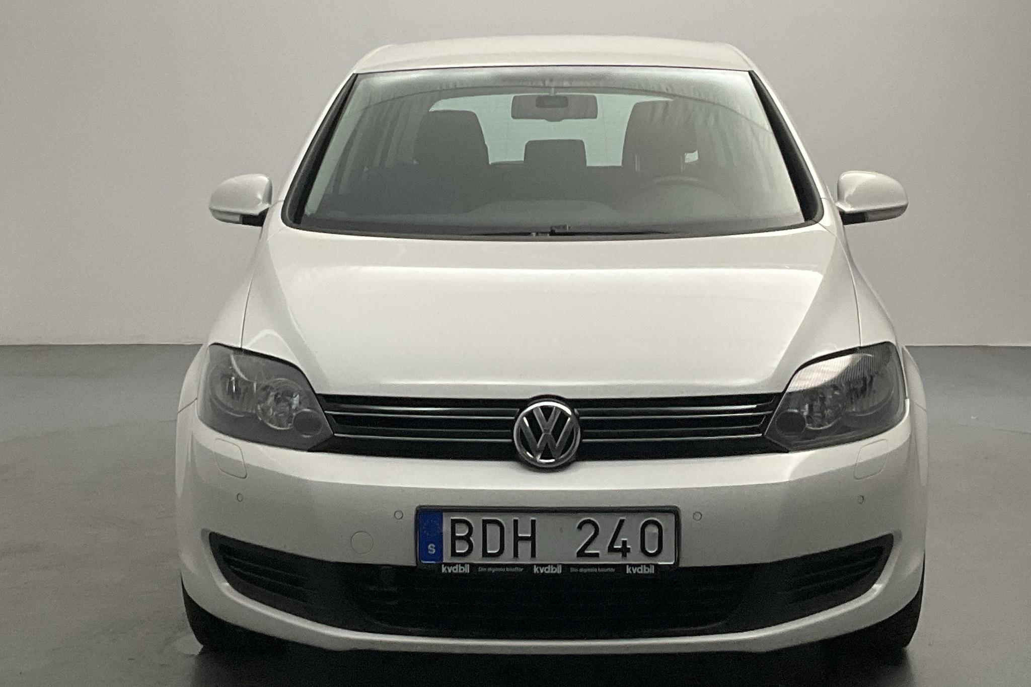 VW Golf Plus VI 1.6 TDI BlueMotion Technology Plus (105hk) - 81 610 km - Manual - white - 2012