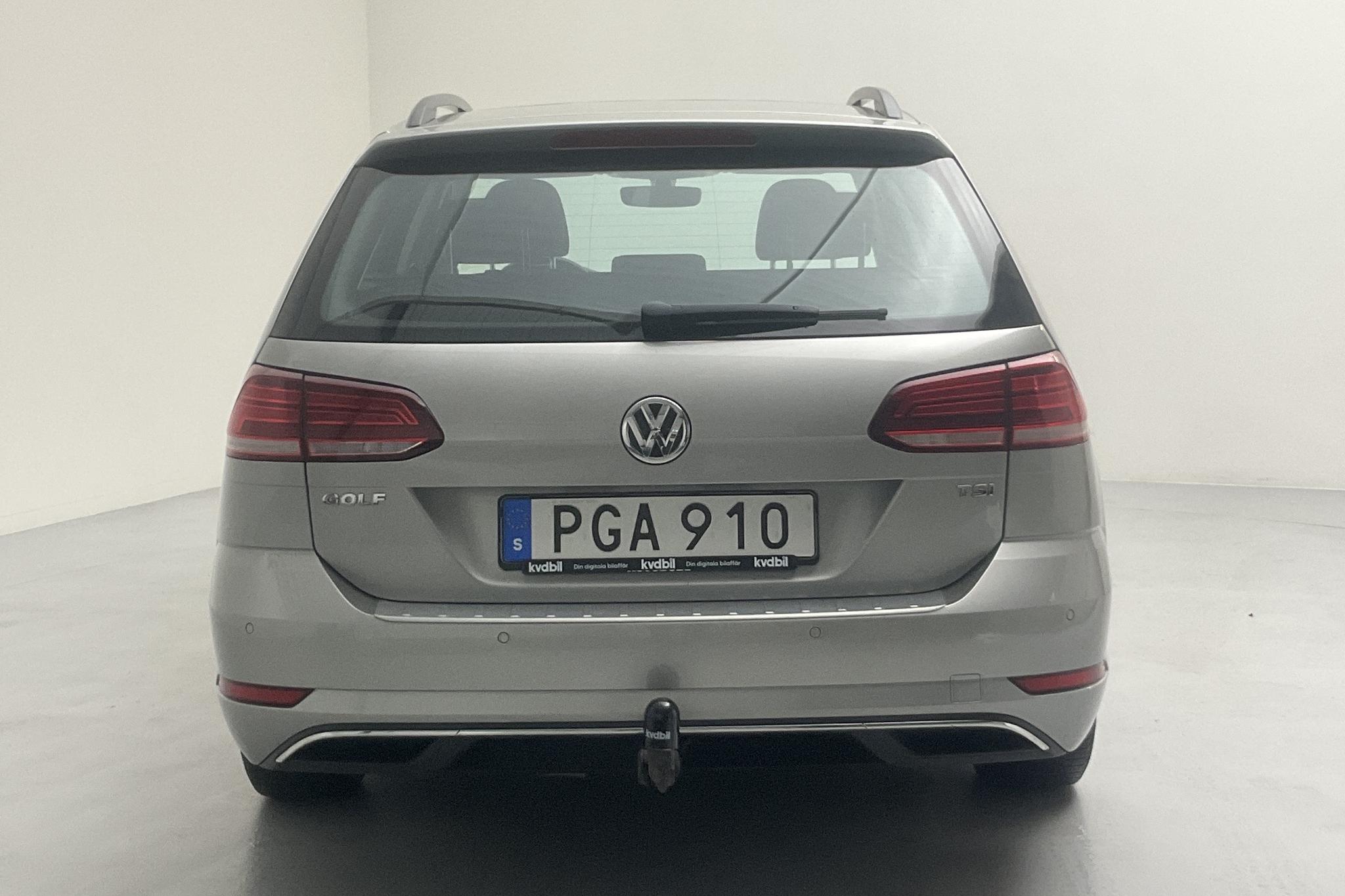 VW Golf VII 1.0 TSI Sportscombi (110hk) - 99 730 km - Automatic - silver - 2017