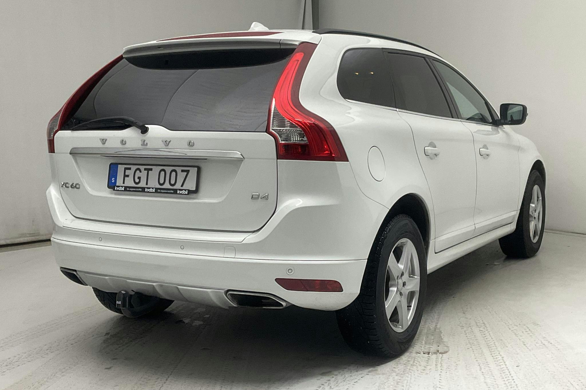 Volvo XC60D4 2WD (181hk) - 249 590 km - Automatic - white - 2014