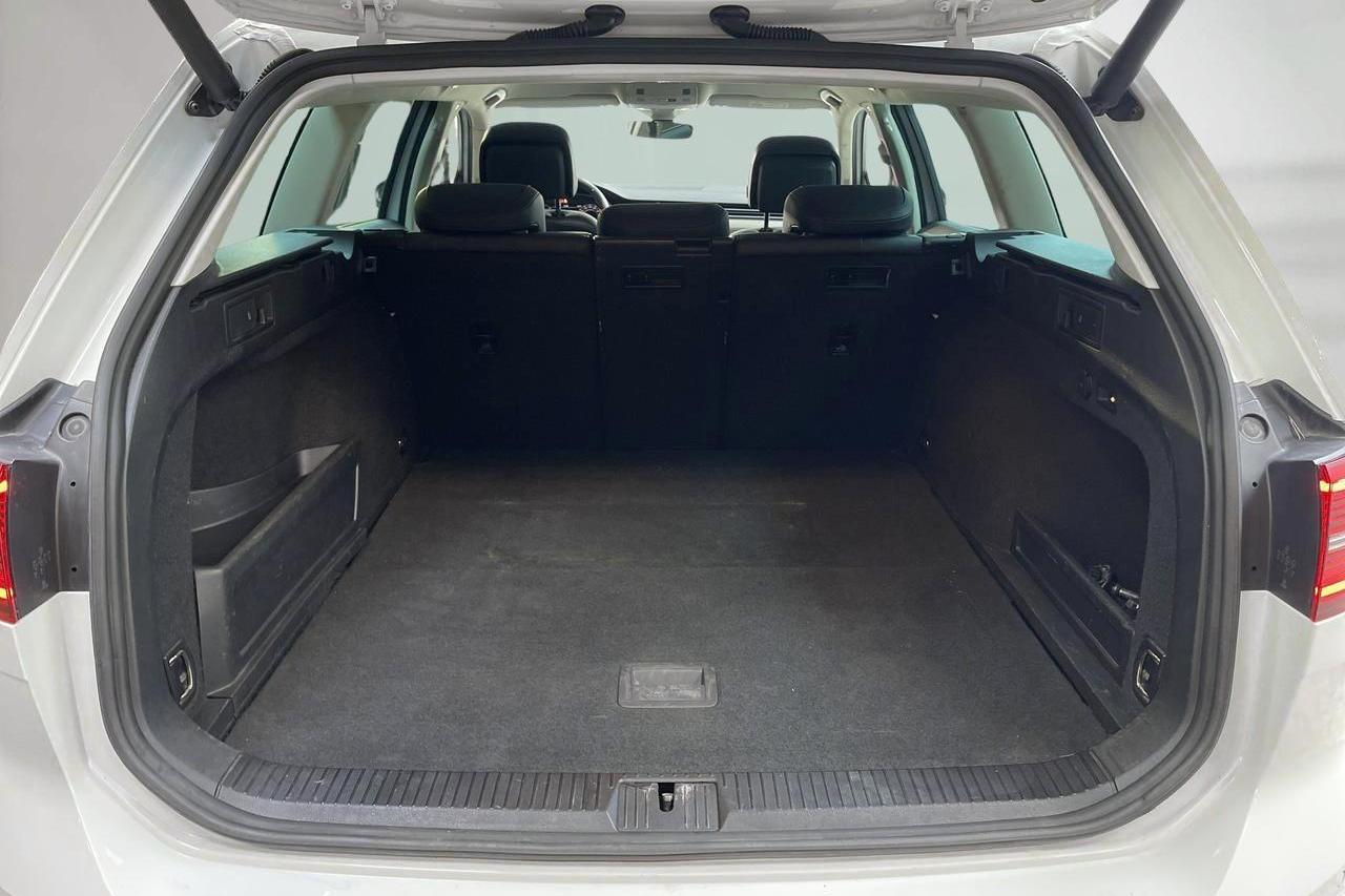 VW Passat 2.0 TDI Sportscombi 4MOTION (190hk) - 149 790 km - Automaatne - valge - 2019