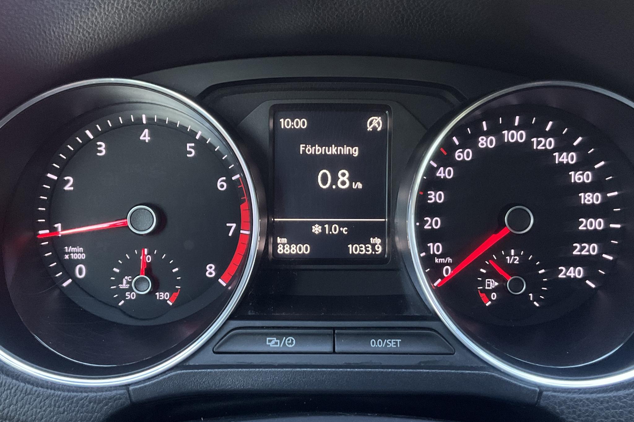 VW Polo 1.2 TSI 5dr (90hk) - 88 800 km - Manual - red - 2017