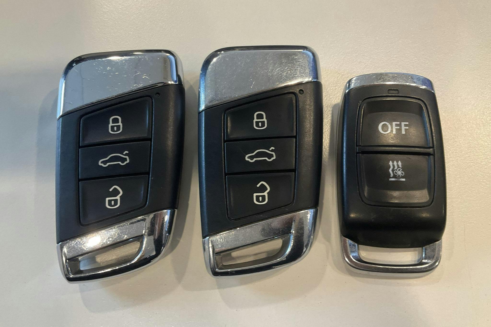 VW Passat 1.4 Plug-in-Hybrid Sportscombi (218hk) - 144 620 km - Automatic - black - 2018