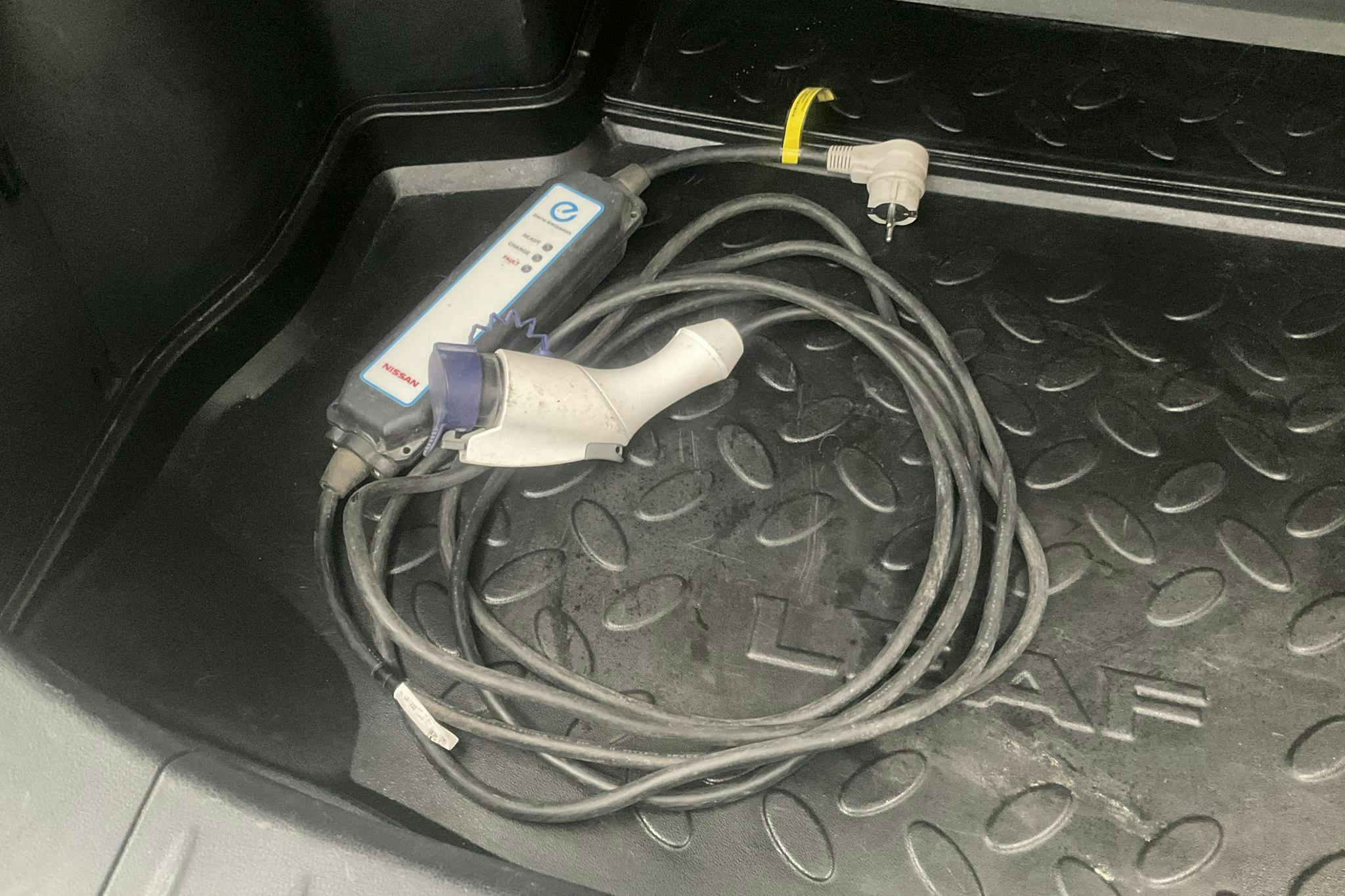 Nissan LEAF 5dr (109hk) - 29 270 km - Automatic - white - 2017
