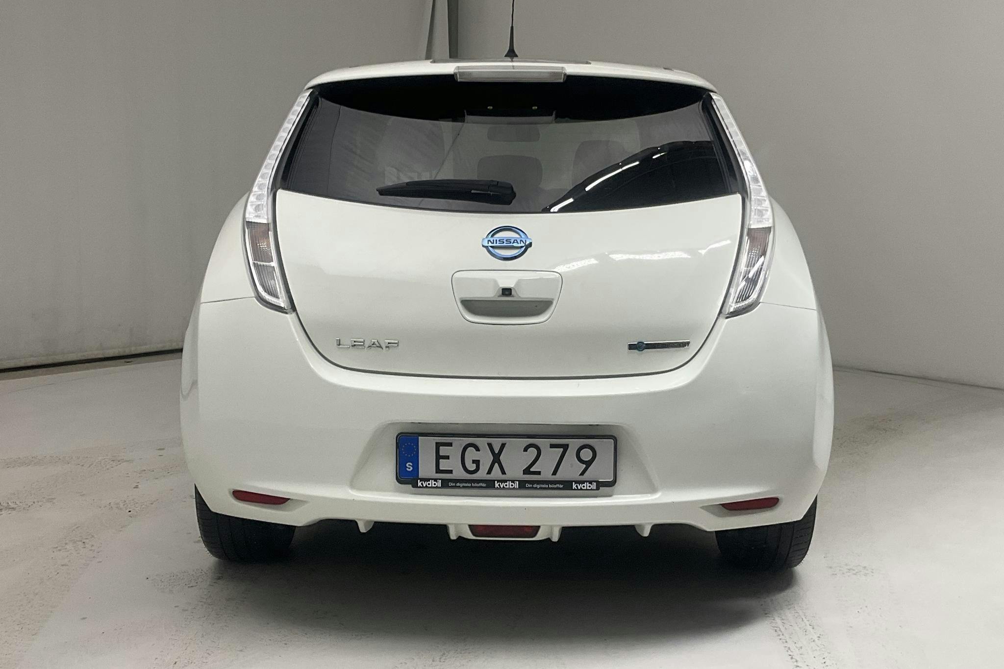 Nissan LEAF 5dr (109hk) - 29 270 km - Automatic - white - 2017