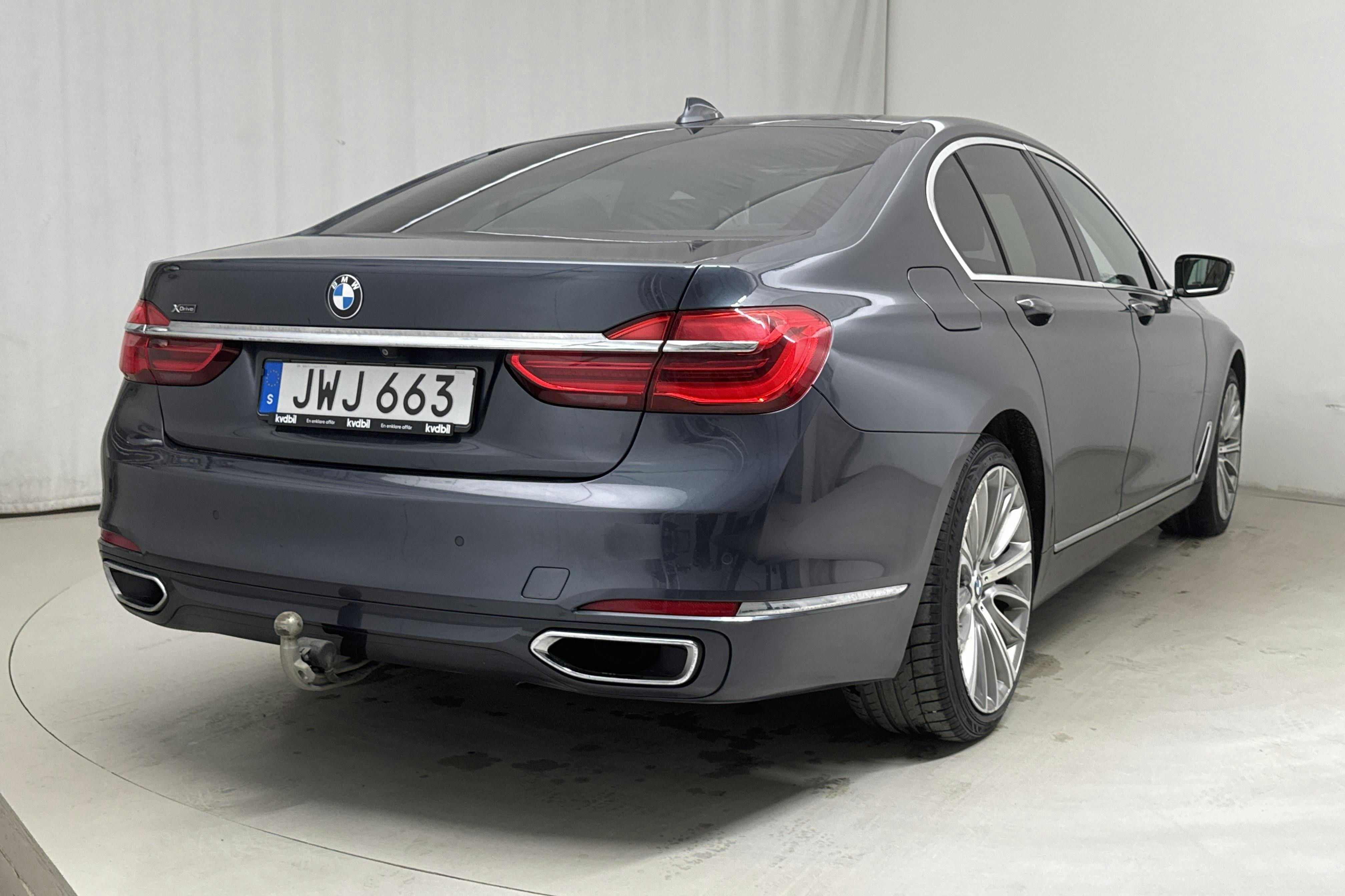 BMW 730d xDrive Sedan, G11 (265hk) - 179 330 km - Automatyczna - szary - 2016