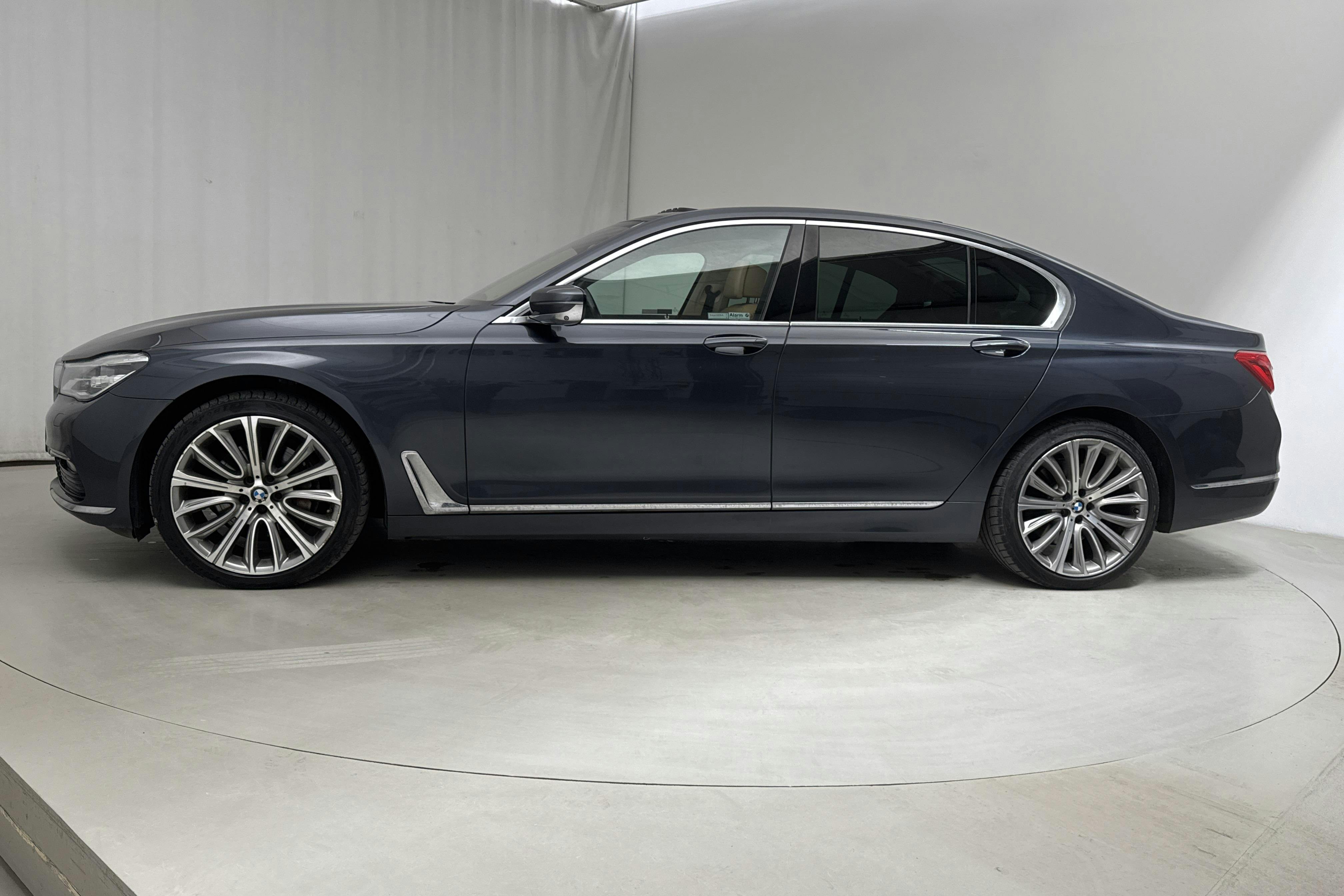 BMW 730d xDrive Sedan, G11 (265hk) - 179 330 km - Automatyczna - szary - 2016