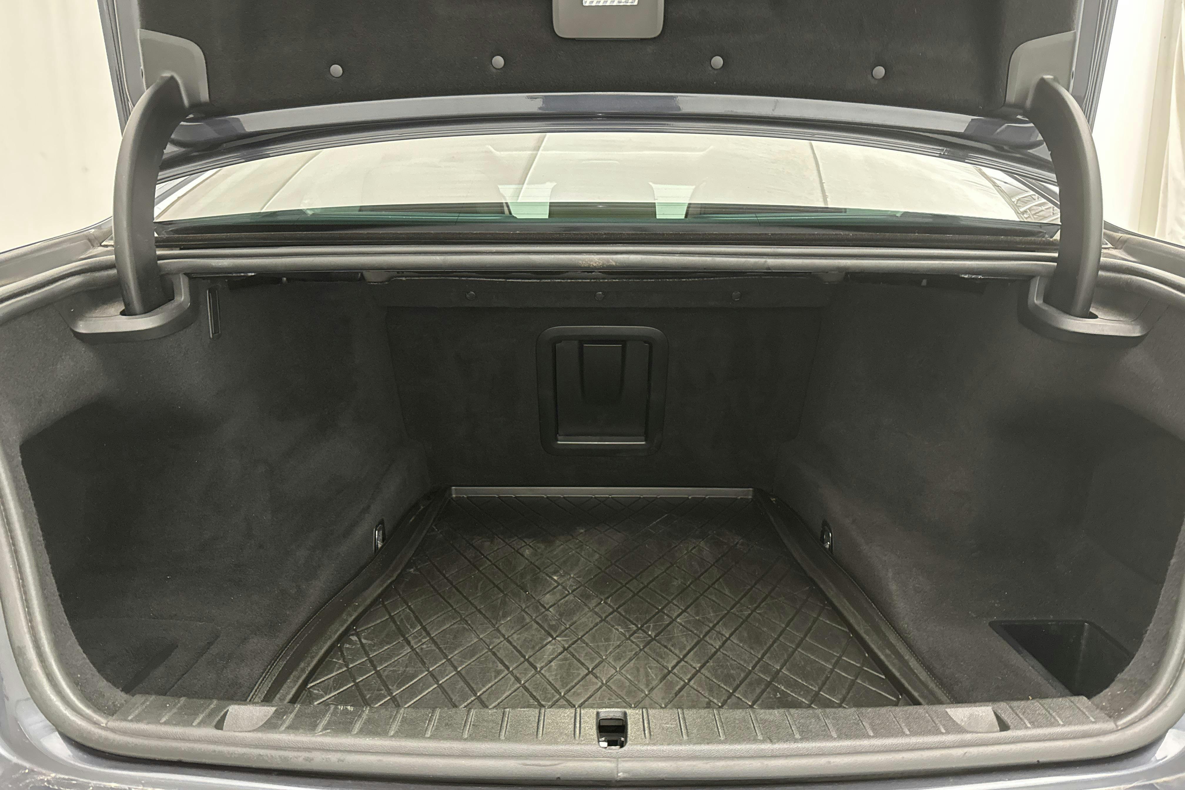 BMW 730d xDrive Sedan, G11 (265hk) - 179 330 km - Automatyczna - szary - 2016