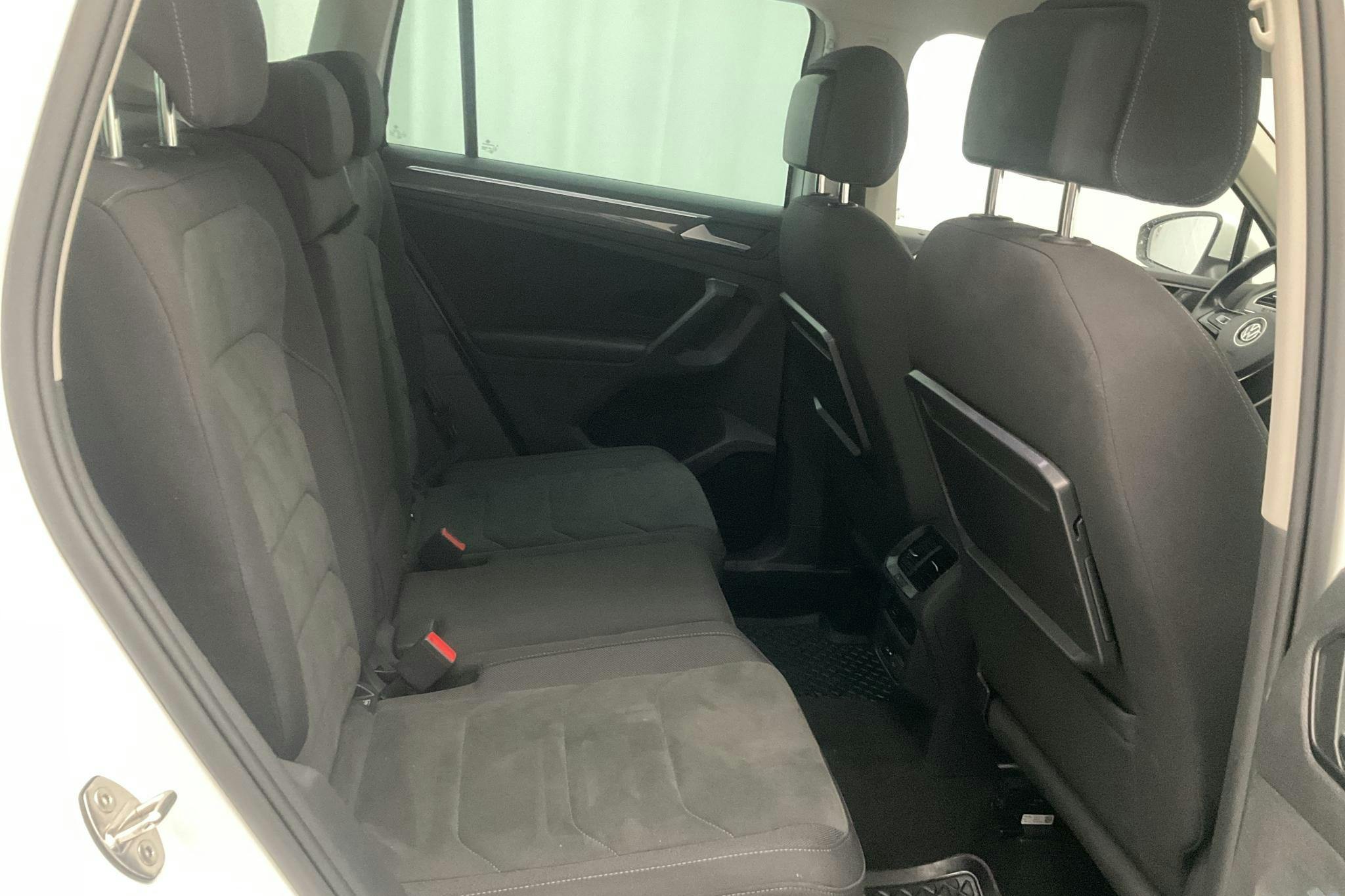 VW Tiguan 2.0 TDI 4MOTION (190hk) - 104 200 km - Automatic - white - 2020