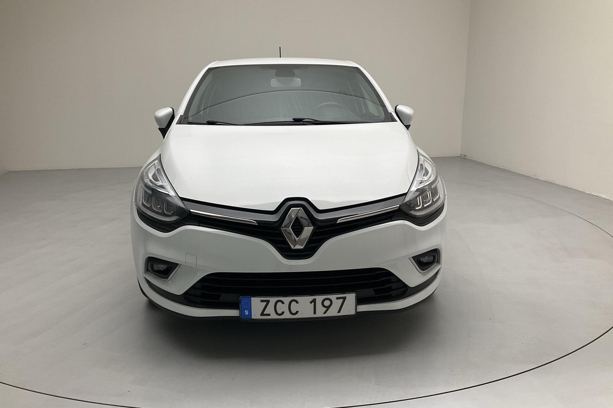 Renault Clio IV 1.2 TCe 120 5dr (120hk) - 43 790 km - Automatic - white - 2018