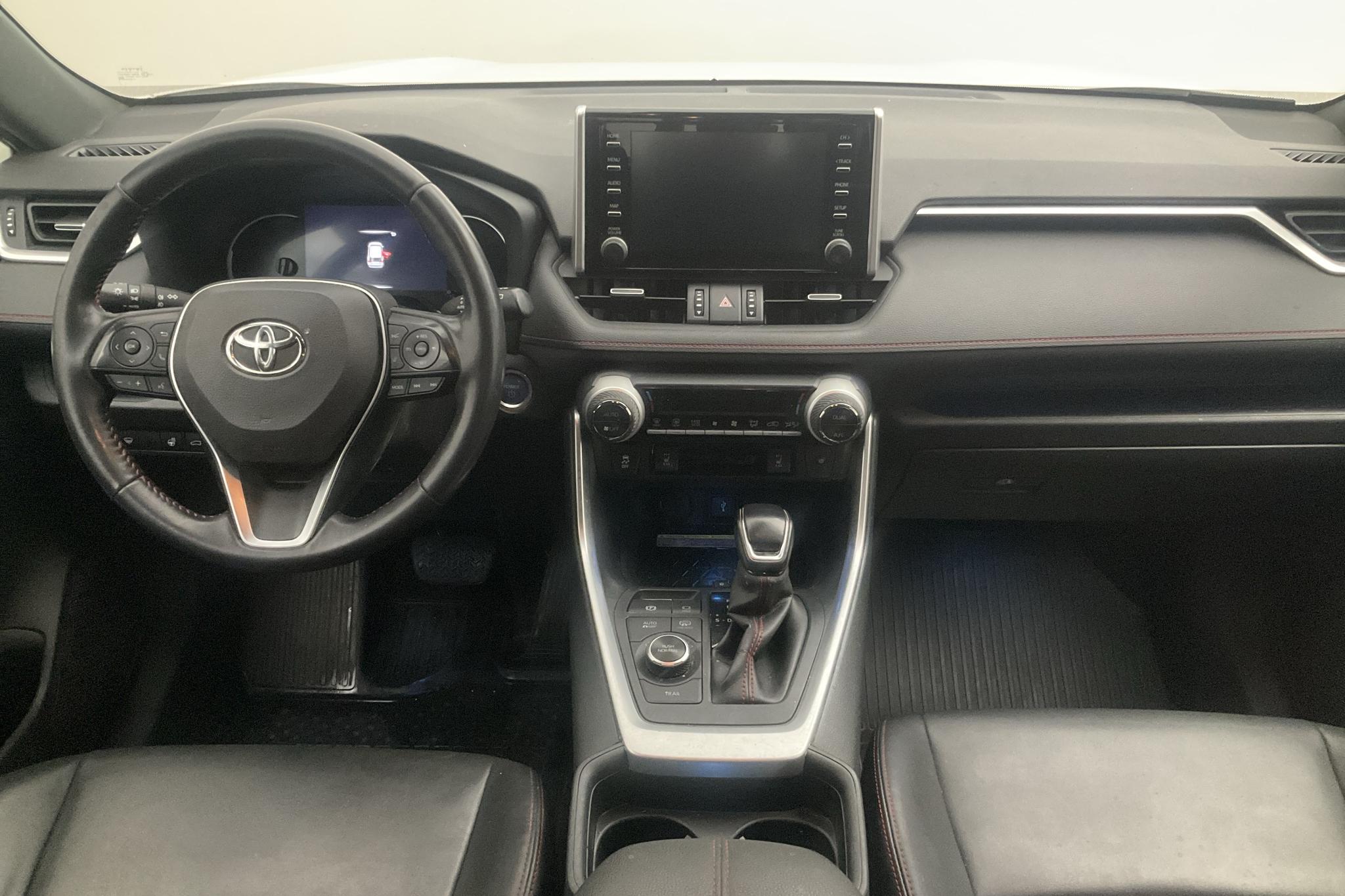 Toyota RAV4 2.5 Plug-in Hybrid AWD (306hk) - 151 070 km - Automatic - white - 2021
