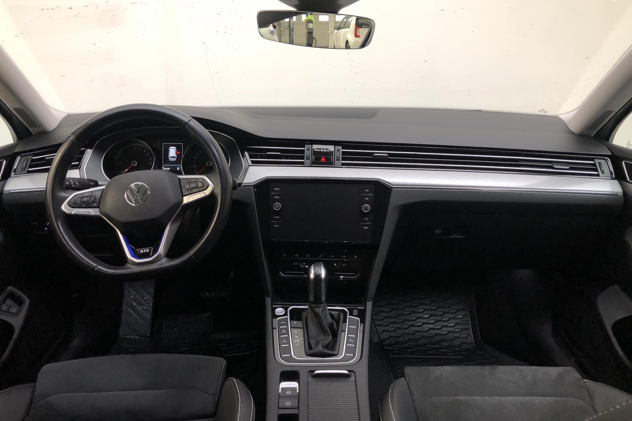 VW Passat 1.4 GTE Sportscombi (218hk) - 109 200 km - Automatic - silver - 2021