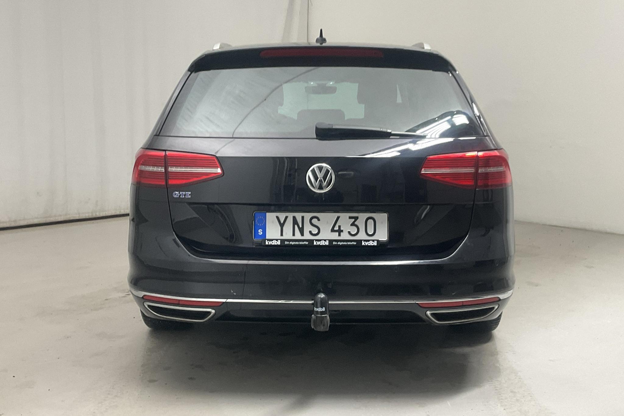 VW Passat 1.4 Plug-in-Hybrid Sportscombi (218hk) - 15 566 mil - Automat - svart - 2018