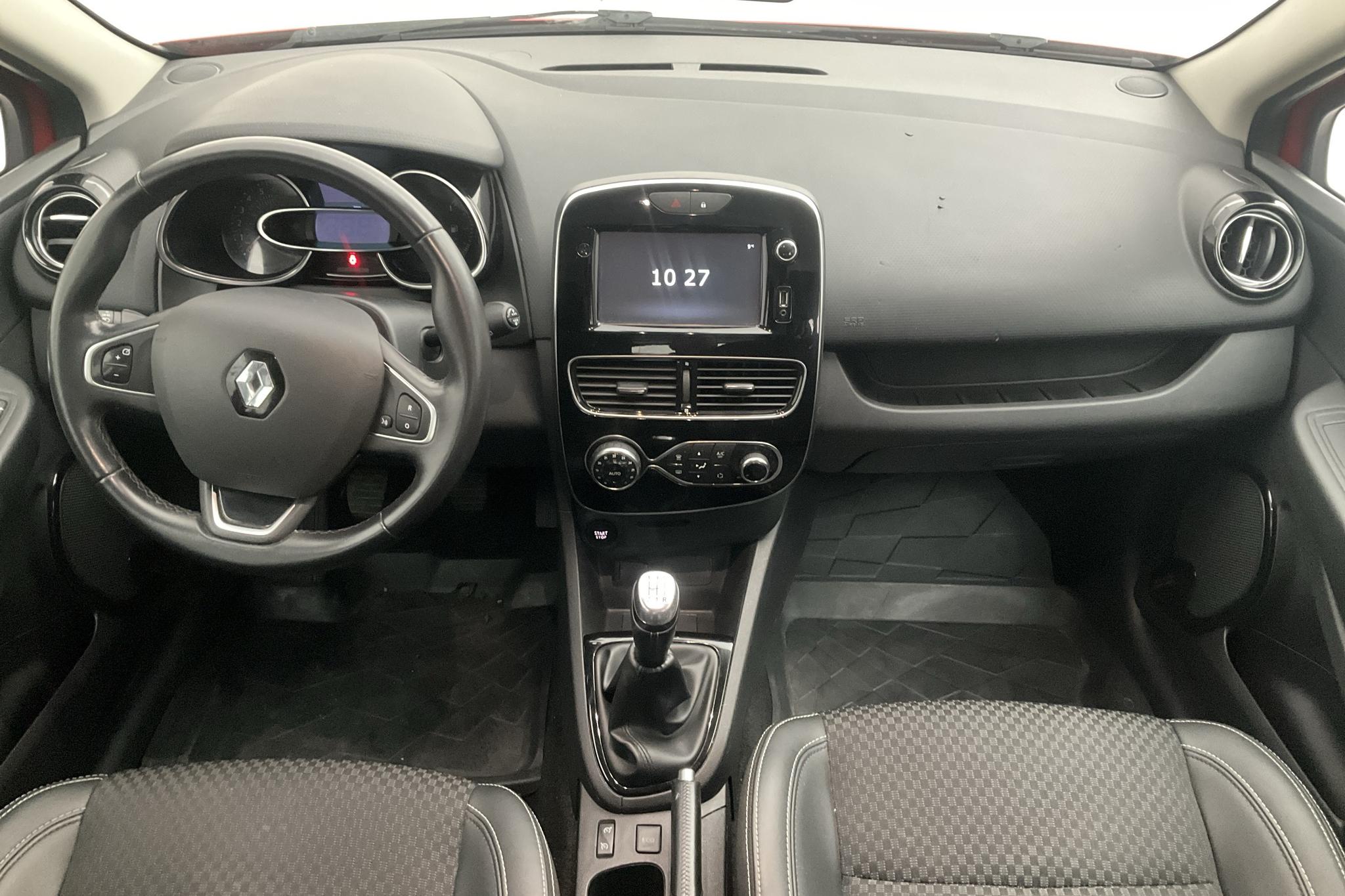 Renault Clio IV 0.9 TCe 90 5dr (90hk) - 6 875 mil - Manuell - röd - 2019