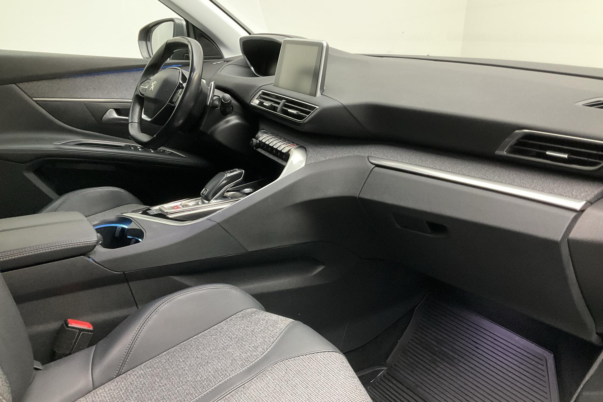 Peugeot 5008 1.2 PureTech (130hk) - 140 400 km - Automatic - Dark Grey - 2019
