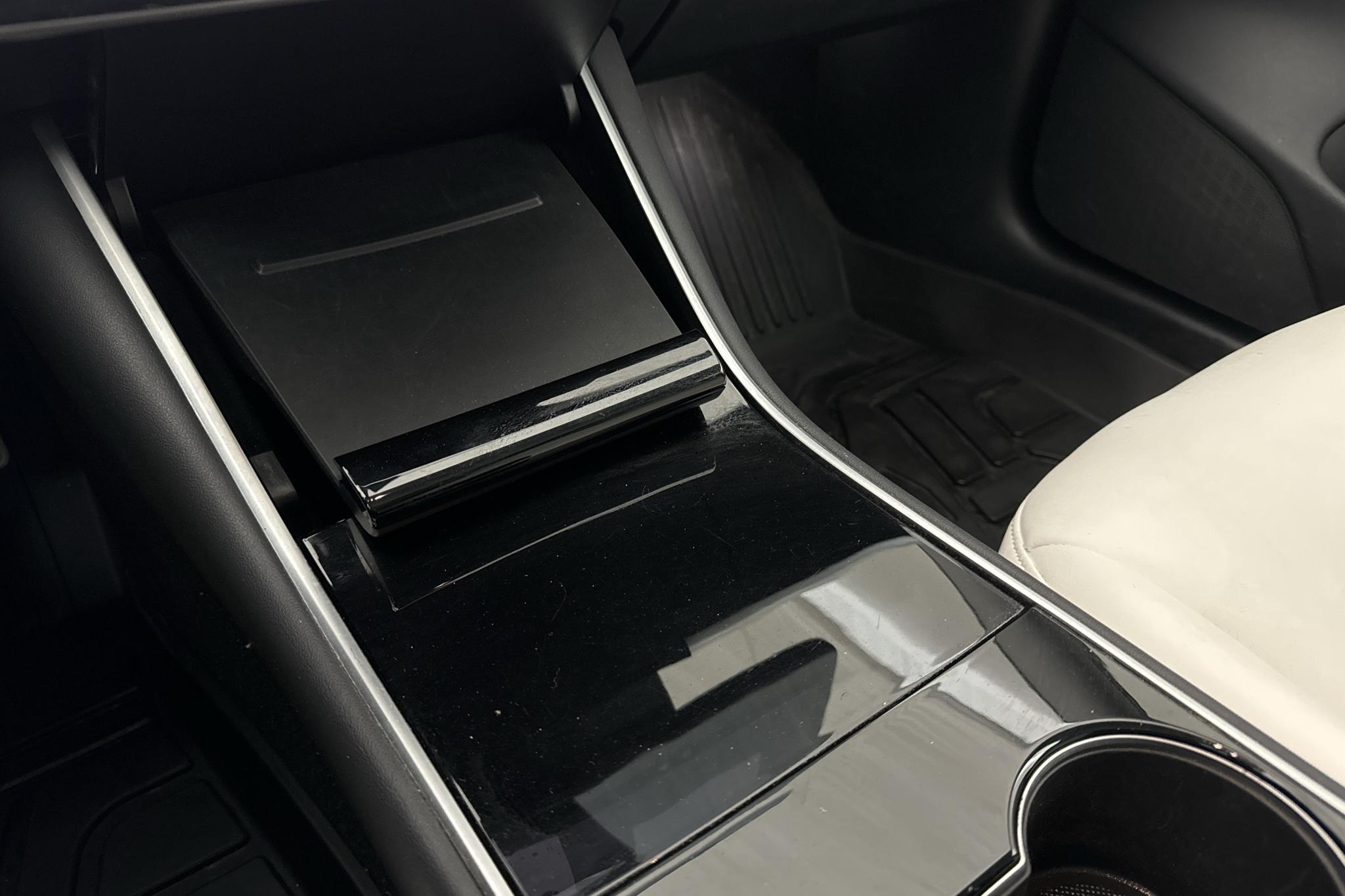 Tesla Model 3 Long Range Dual Motor AWD - 11 517 mil - Automat - svart - 2019
