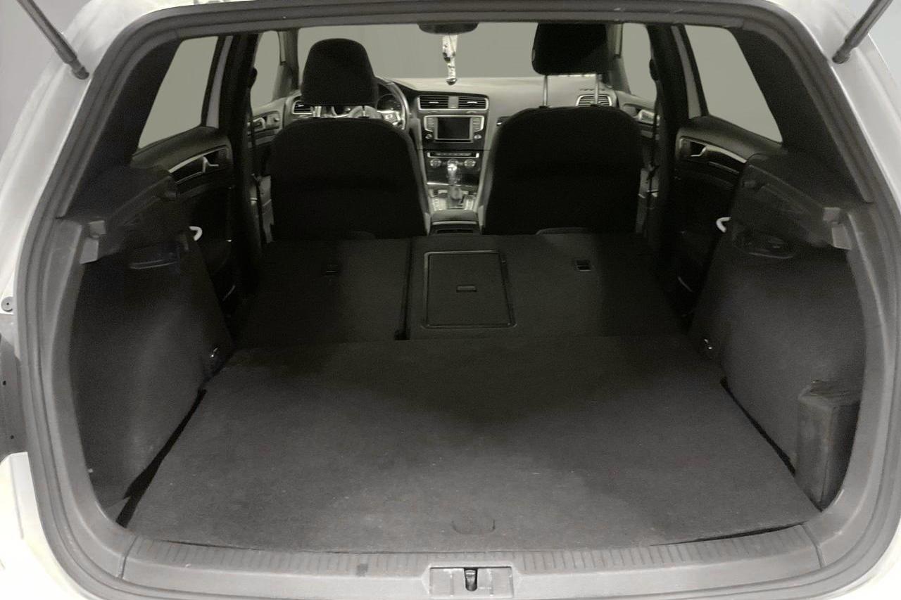 VW Golf VII GTE 5dr (204hk) - 7 317 mil - Automat - vit - 2017