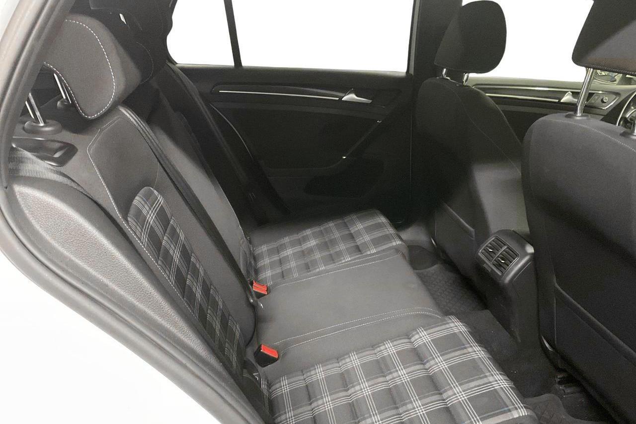 VW Golf VII GTE 5dr (204hk) - 7 317 mil - Automat - vit - 2017