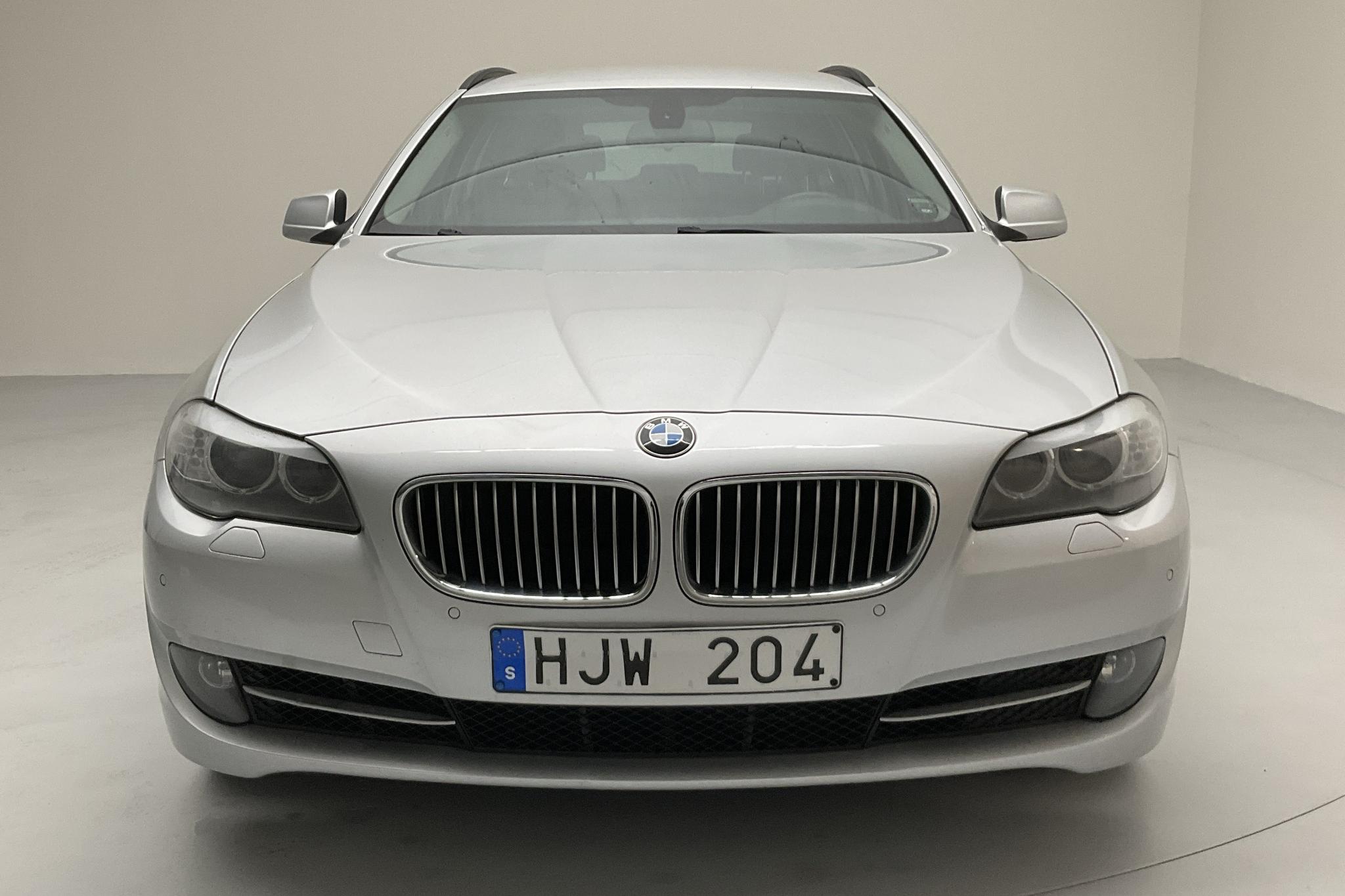 BMW 528i Touring, F11 (245hk) - 19 902 mil - Automat - Light Grey - 2012
