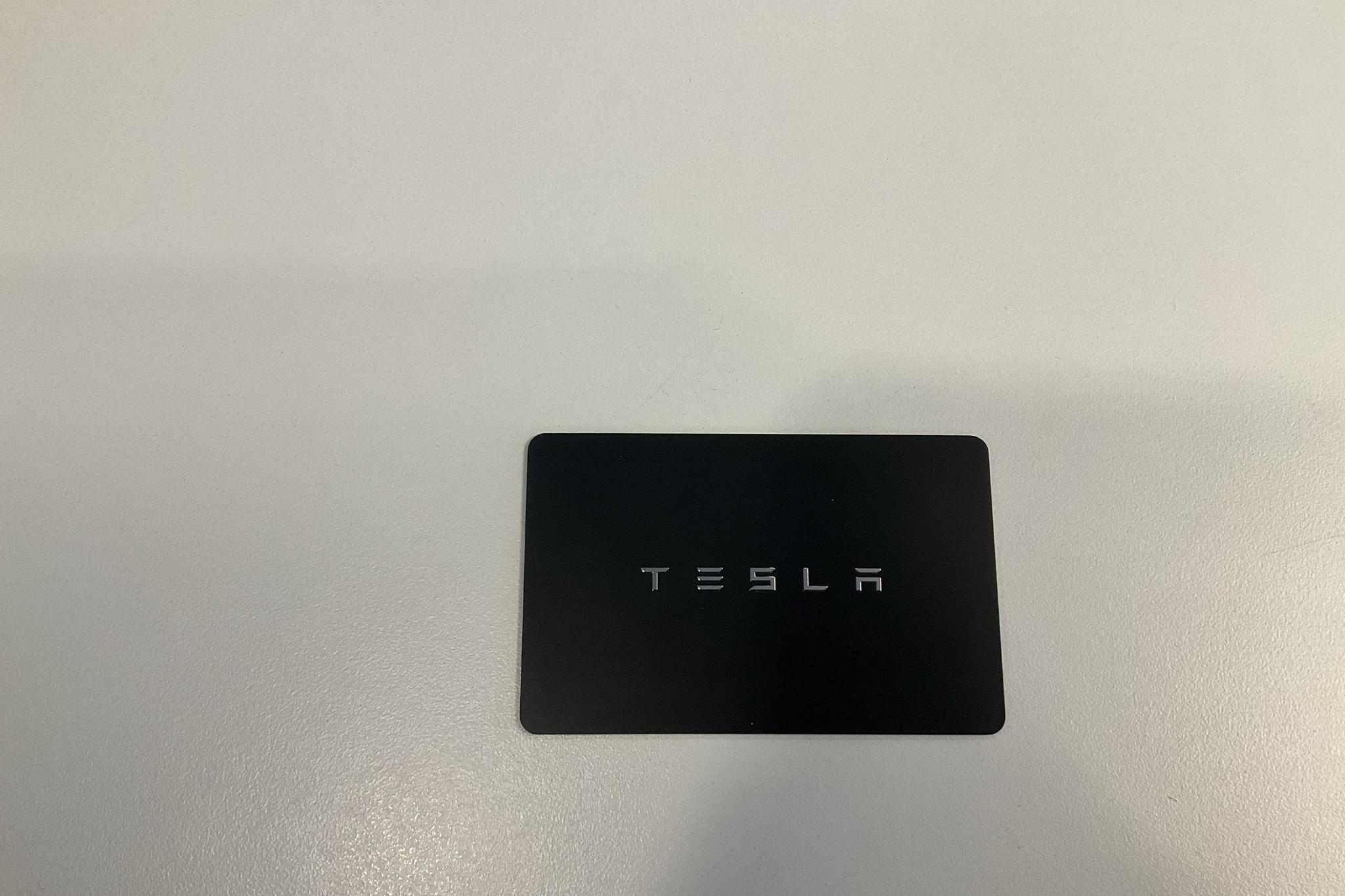 Tesla Model 3 Standard Range RWD - 7 786 mil - Automat - blå - 2019